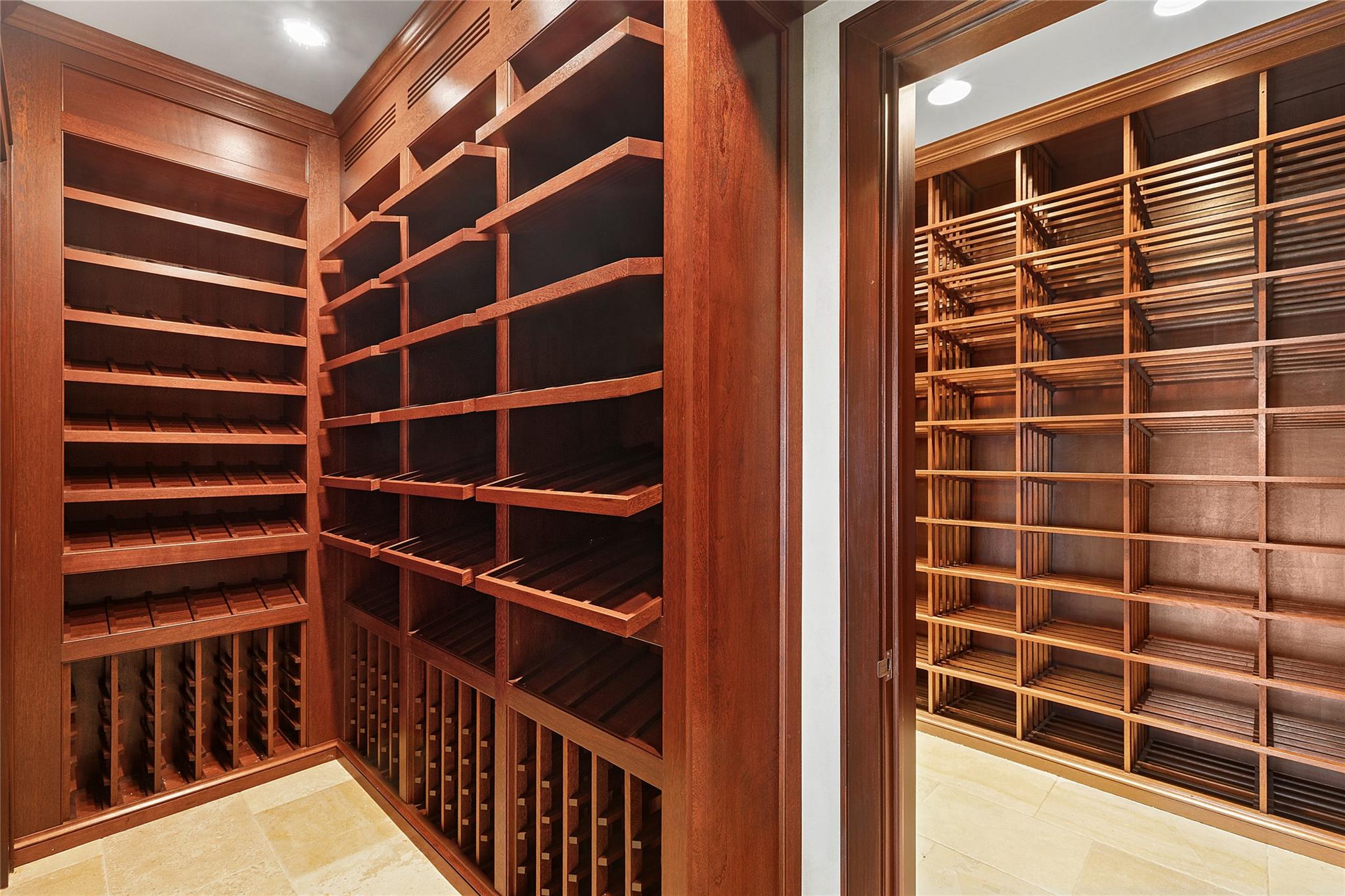 5 Half Moon Lane, Sands Point, NY 11050