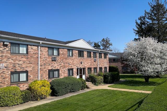 409 East Main Street # 04, Bay Shore, NY 11706