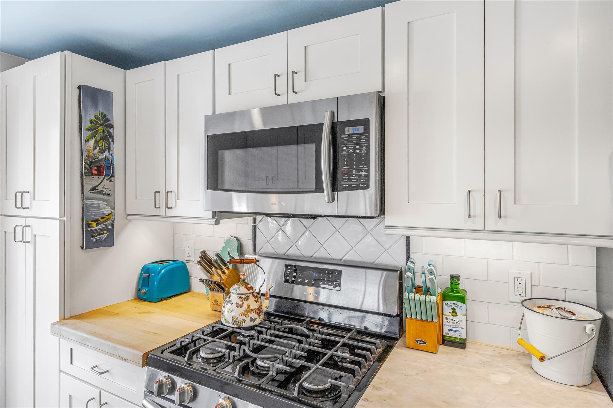 253 West Drive, Copiague, NY 11726