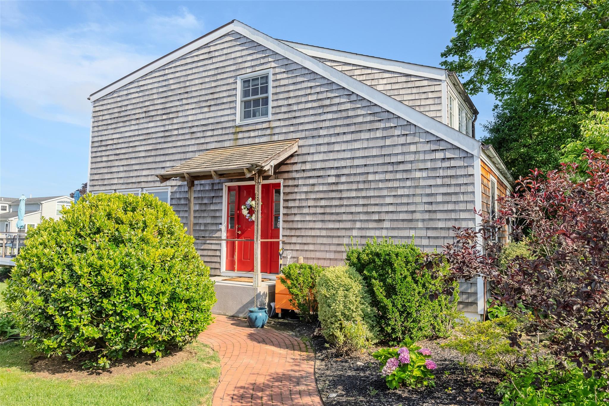 253 West Drive, Copiague, NY 11726