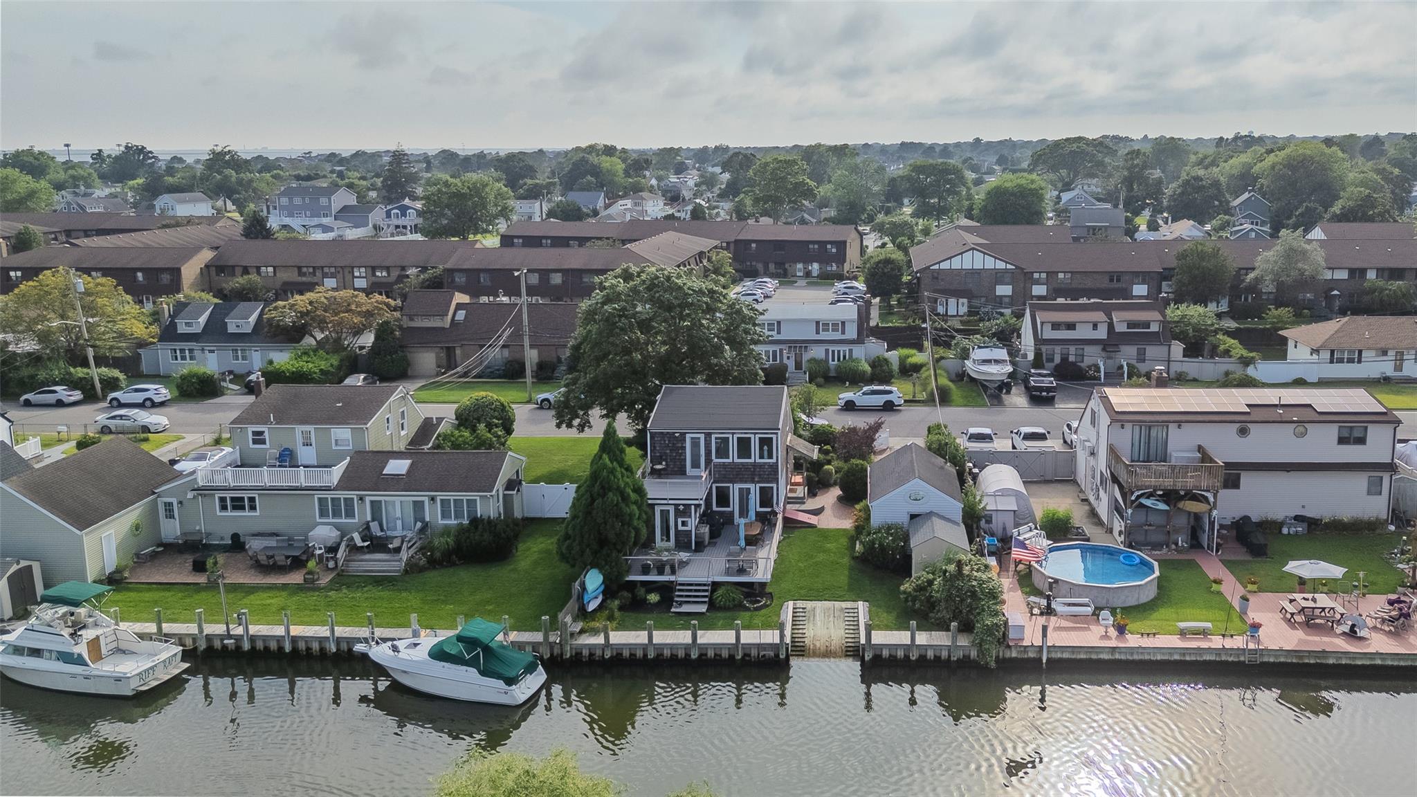 253 West Drive, Copiague, NY 11726