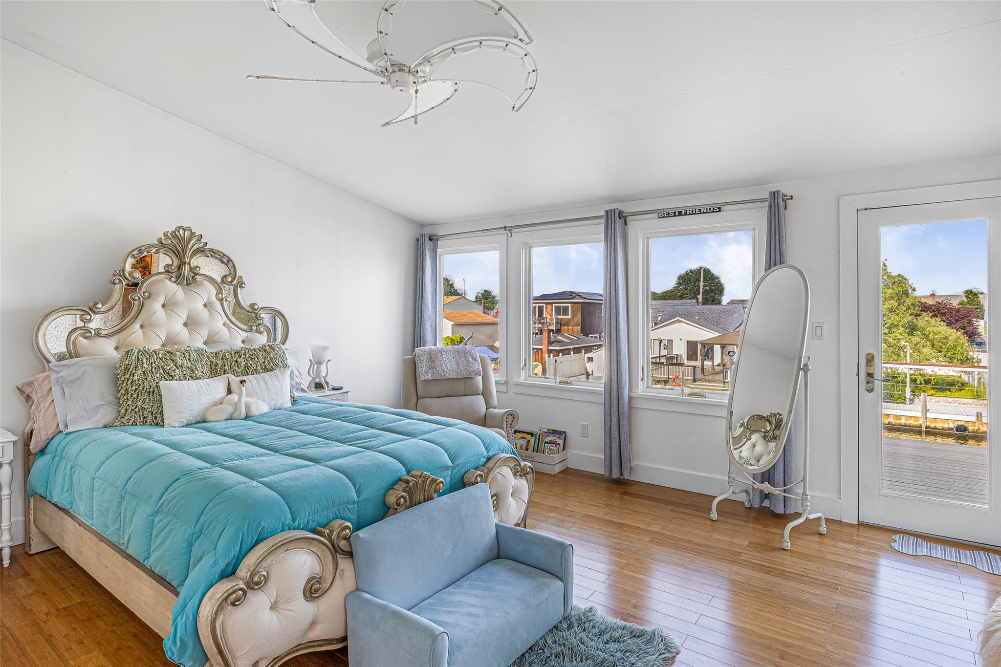 253 West Drive, Copiague, NY 11726