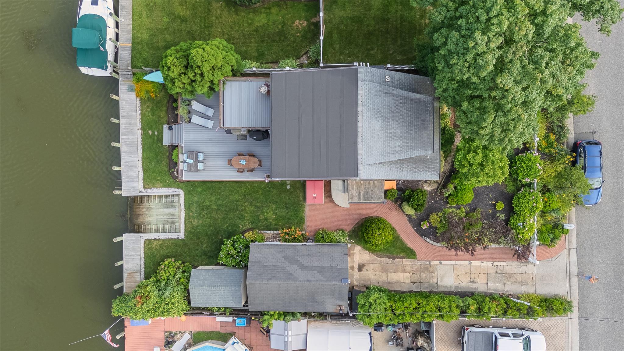 253 West Drive, Copiague, NY 11726