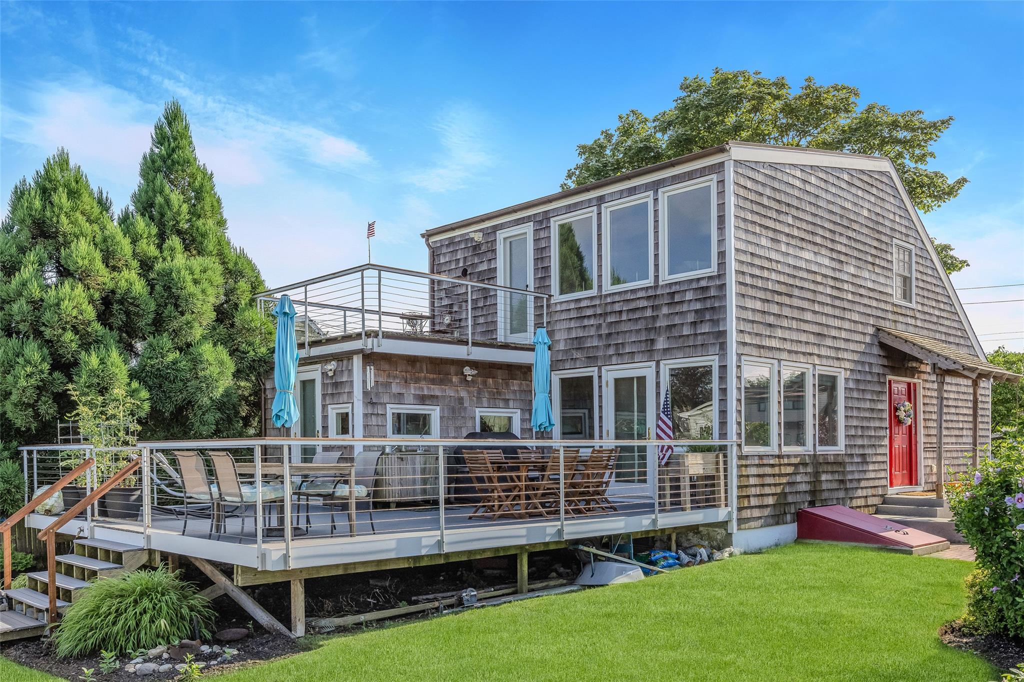 253 West Drive, Copiague, NY 11726