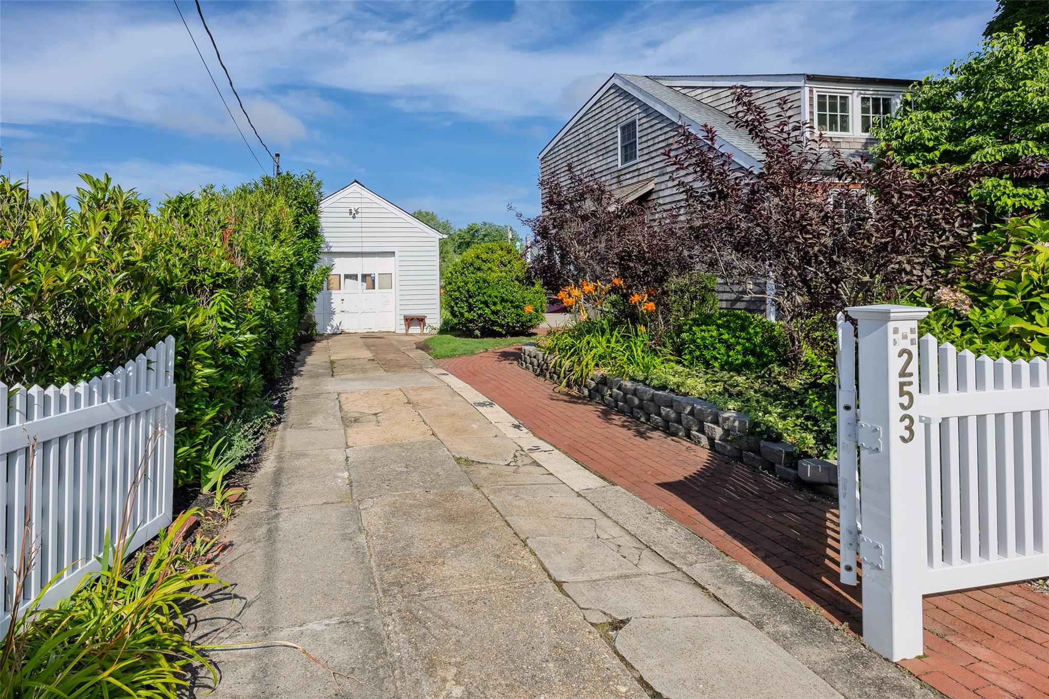 253 West Drive, Copiague, NY 11726