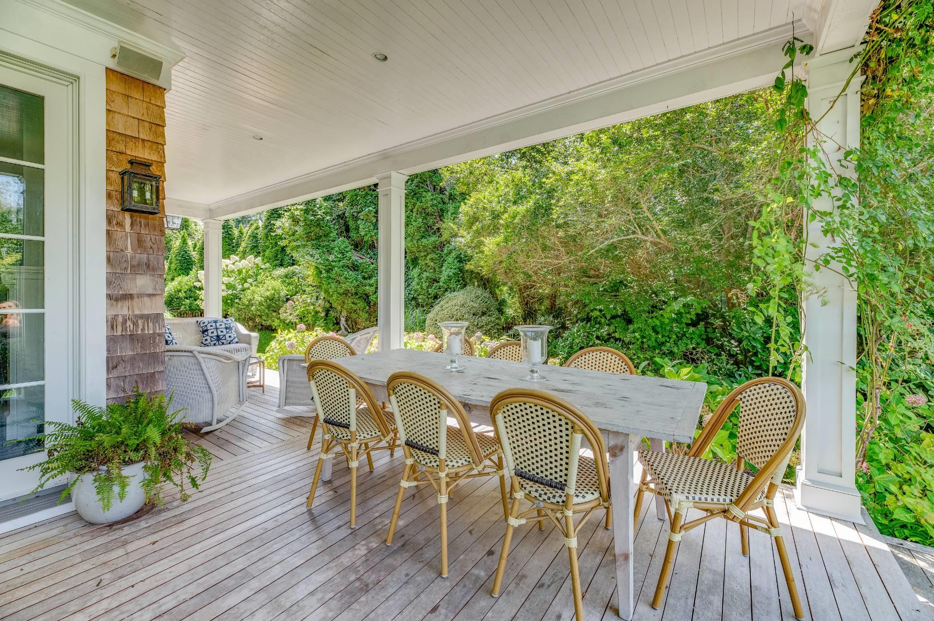 229 Toylsome Lane, Southampton, NY 11968