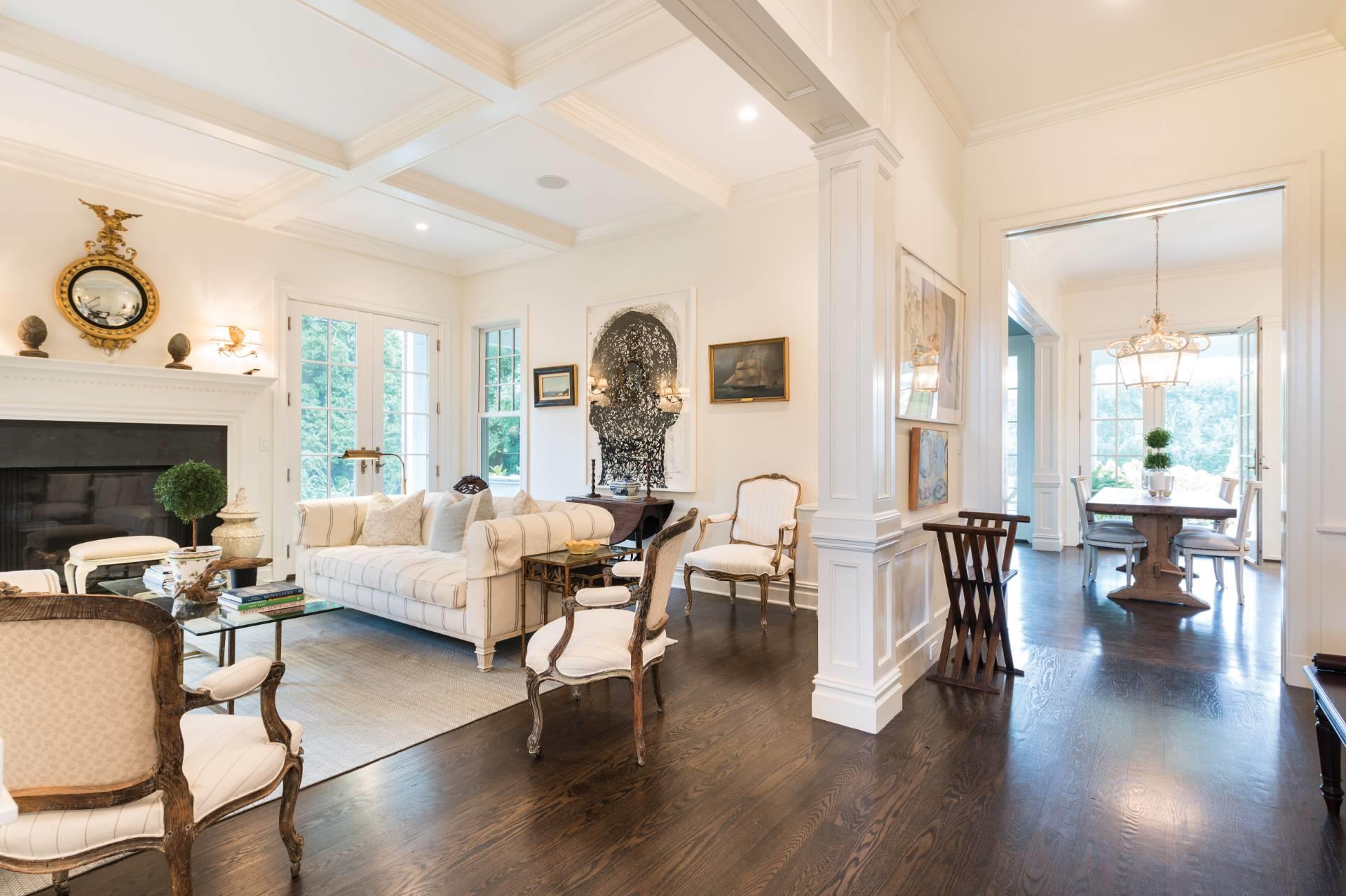 229 Toylsome Lane, Southampton, NY 11968