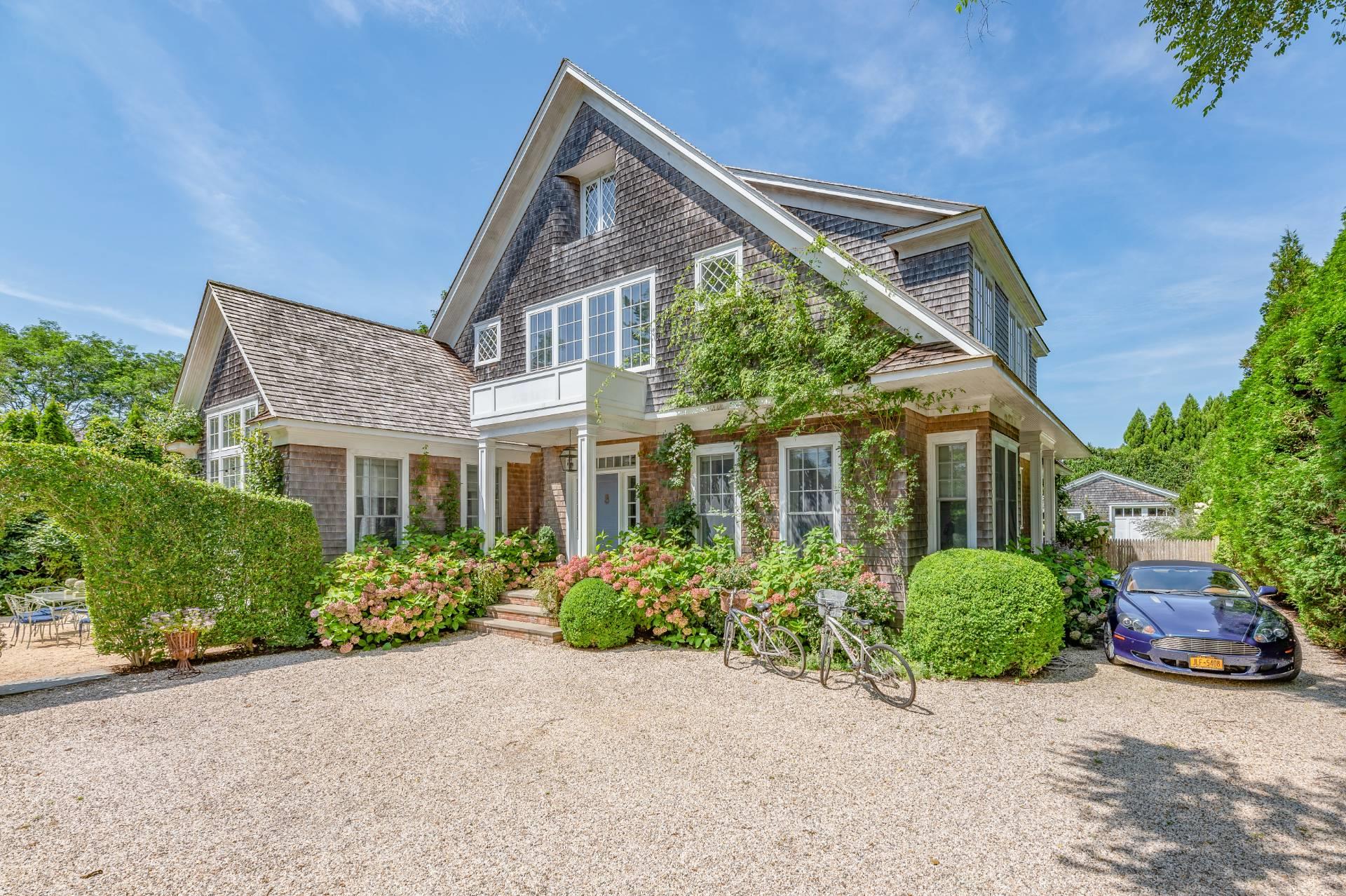 229 Toylsome Lane, Southampton, NY 11968