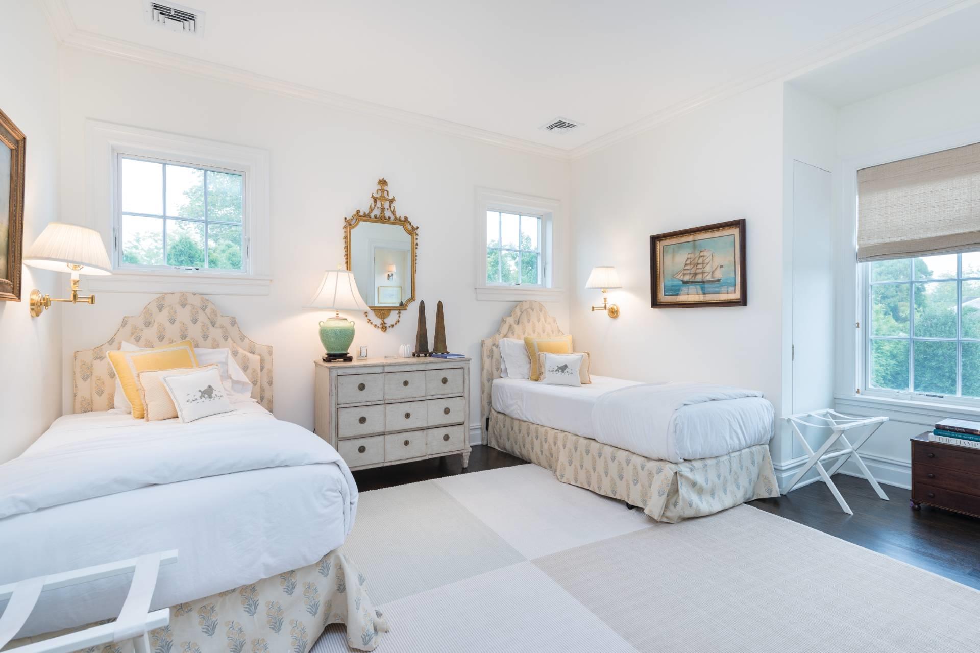 229 Toylsome Lane, Southampton, NY 11968