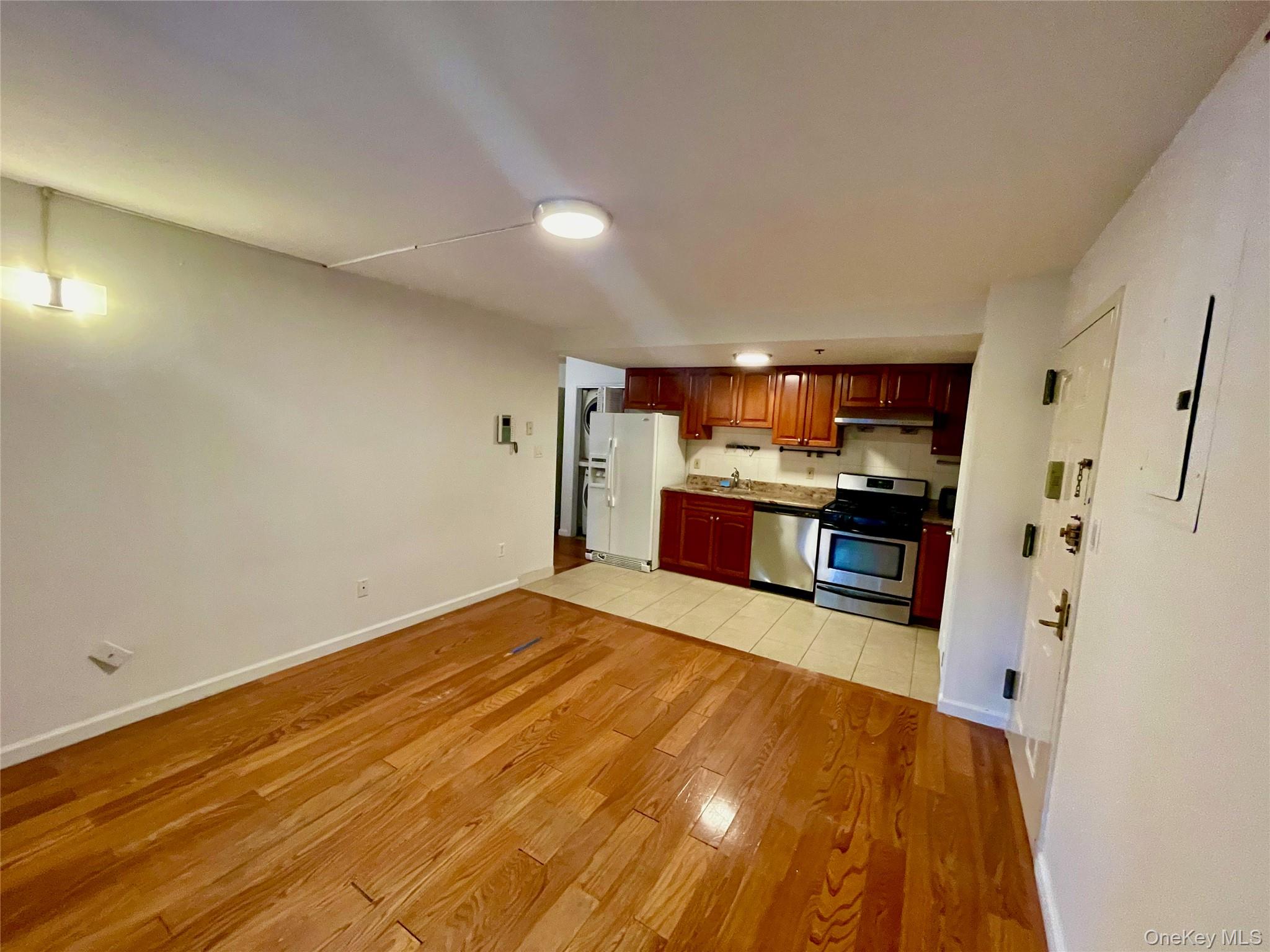 6434 Grand Central Parkway # 1F, Forest Hills, NY 11375