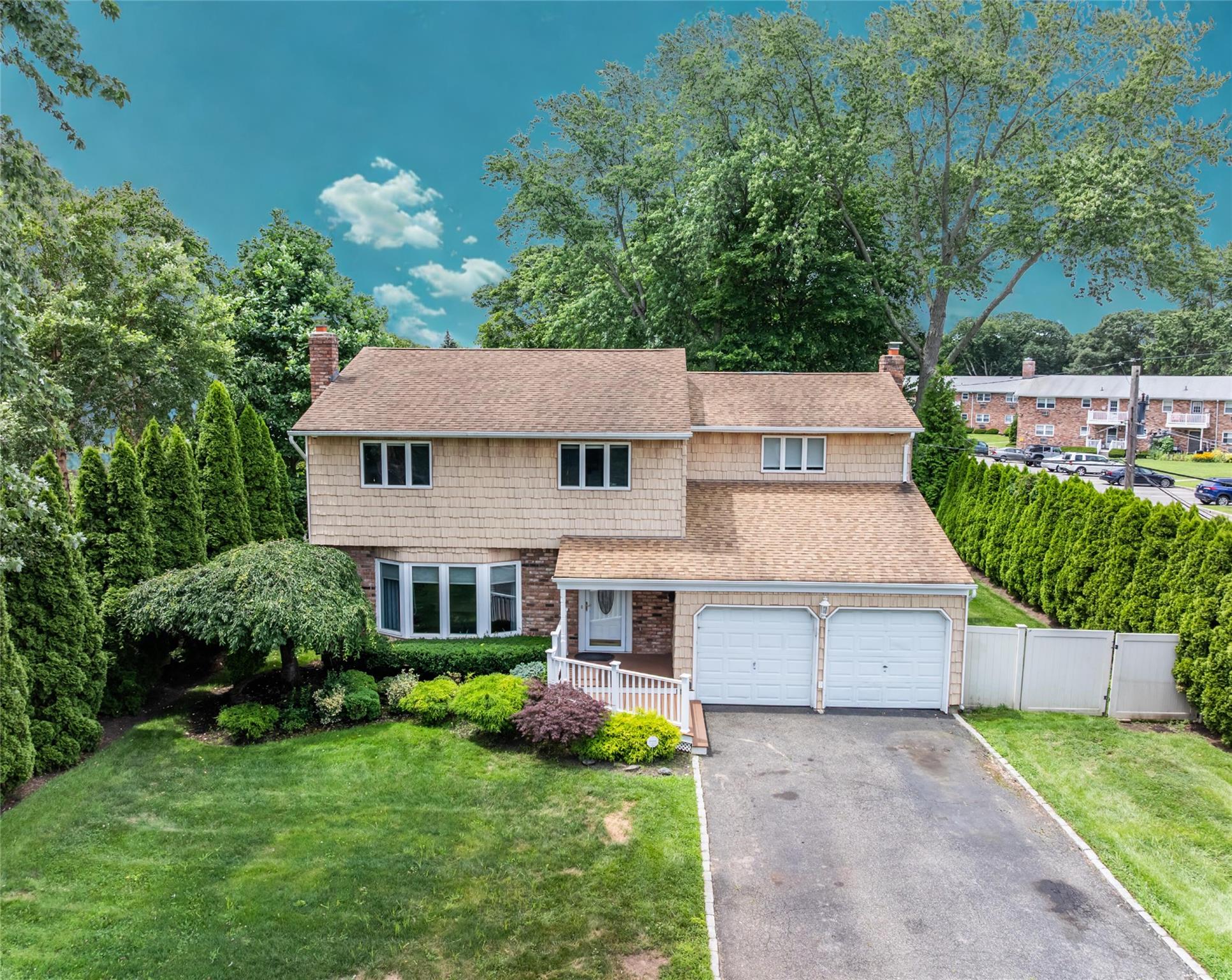 50 Wildwood Avenue, Deer Park, NY 11729