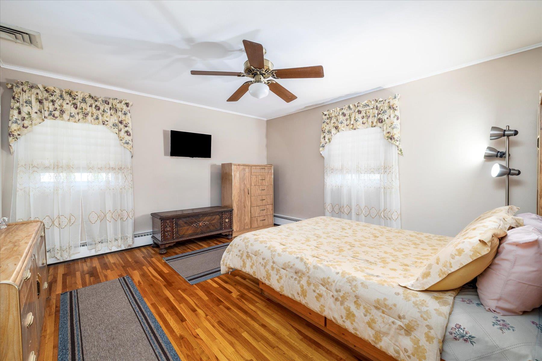 689 Allwyn Street, Baldwin, NY 11510