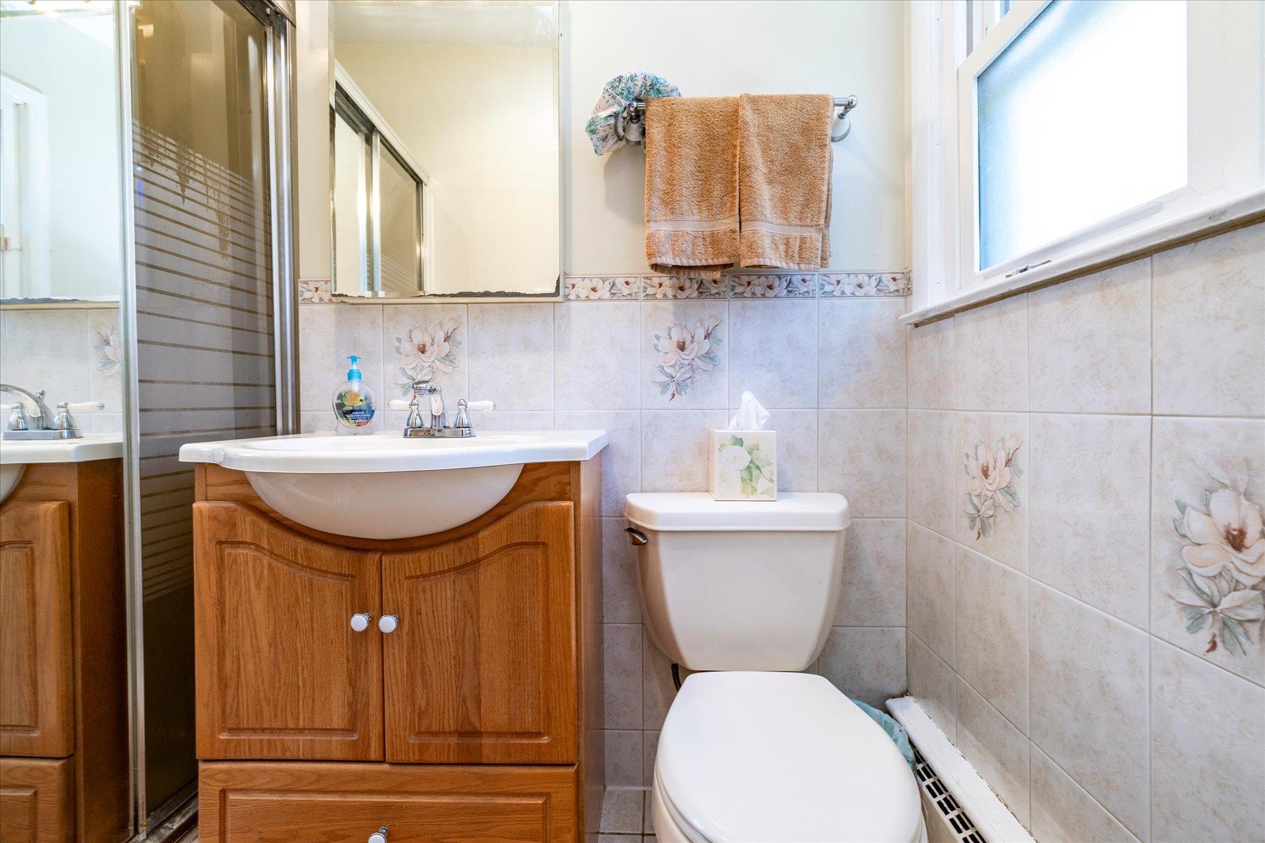 689 Allwyn Street, Baldwin, NY 11510