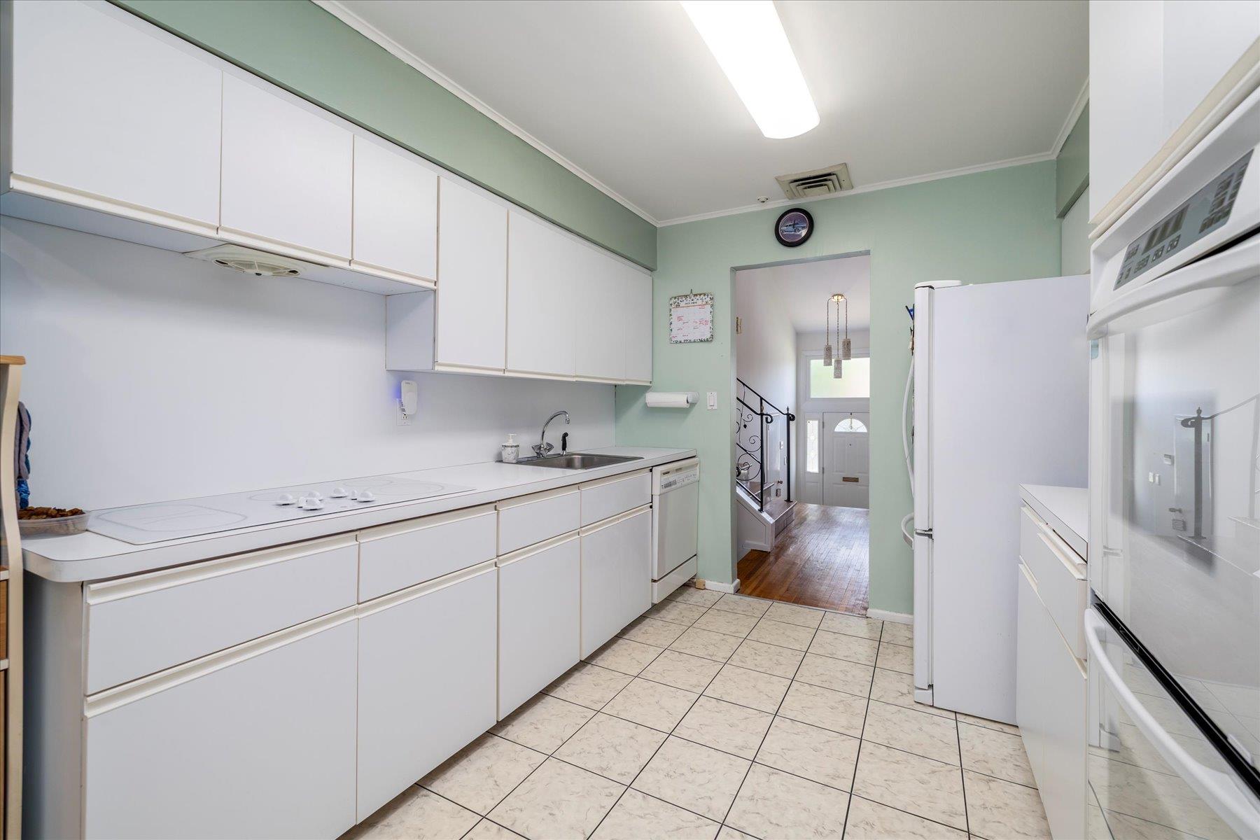 689 Allwyn Street, Baldwin, NY 11510