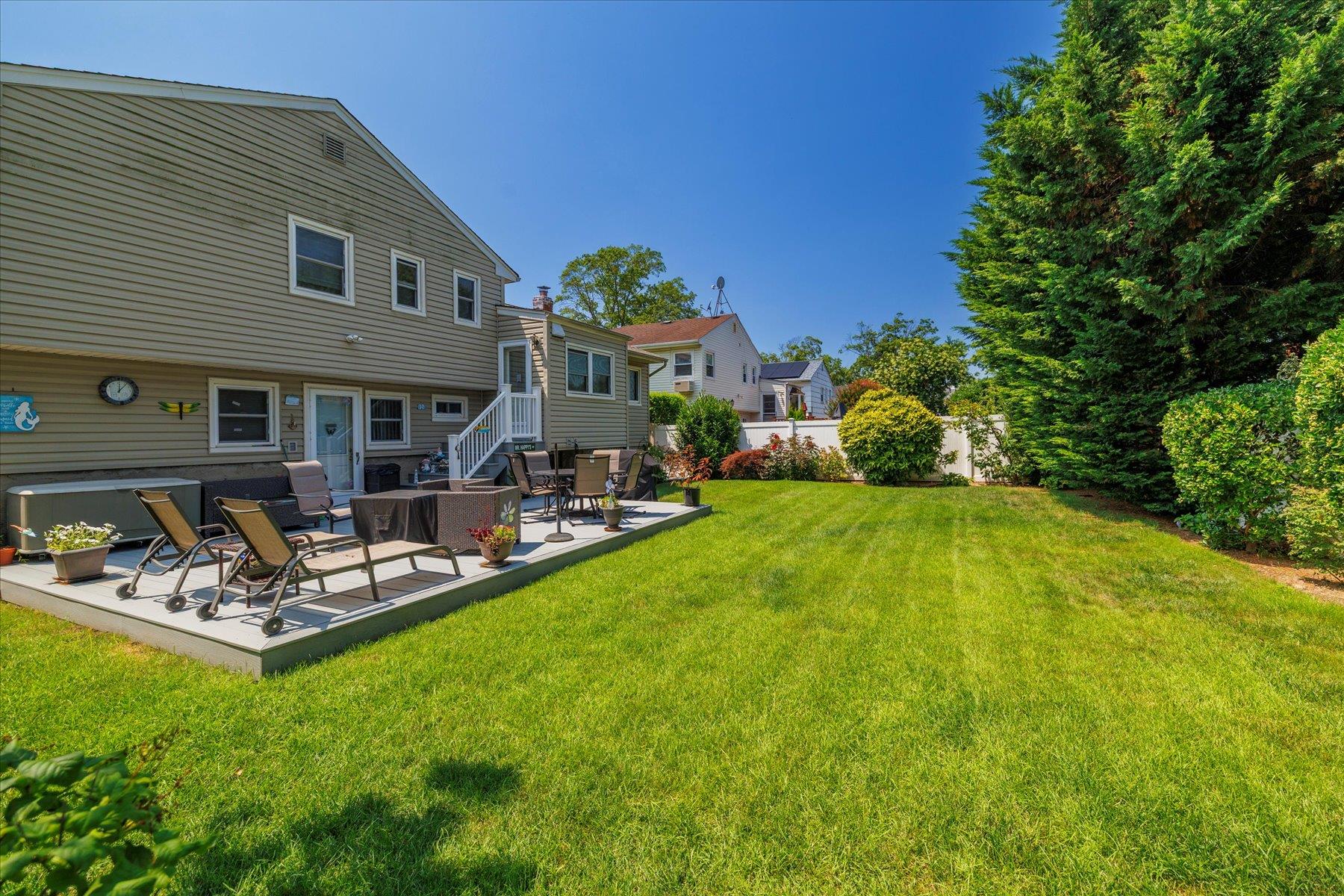 689 Allwyn Street, Baldwin, NY 11510