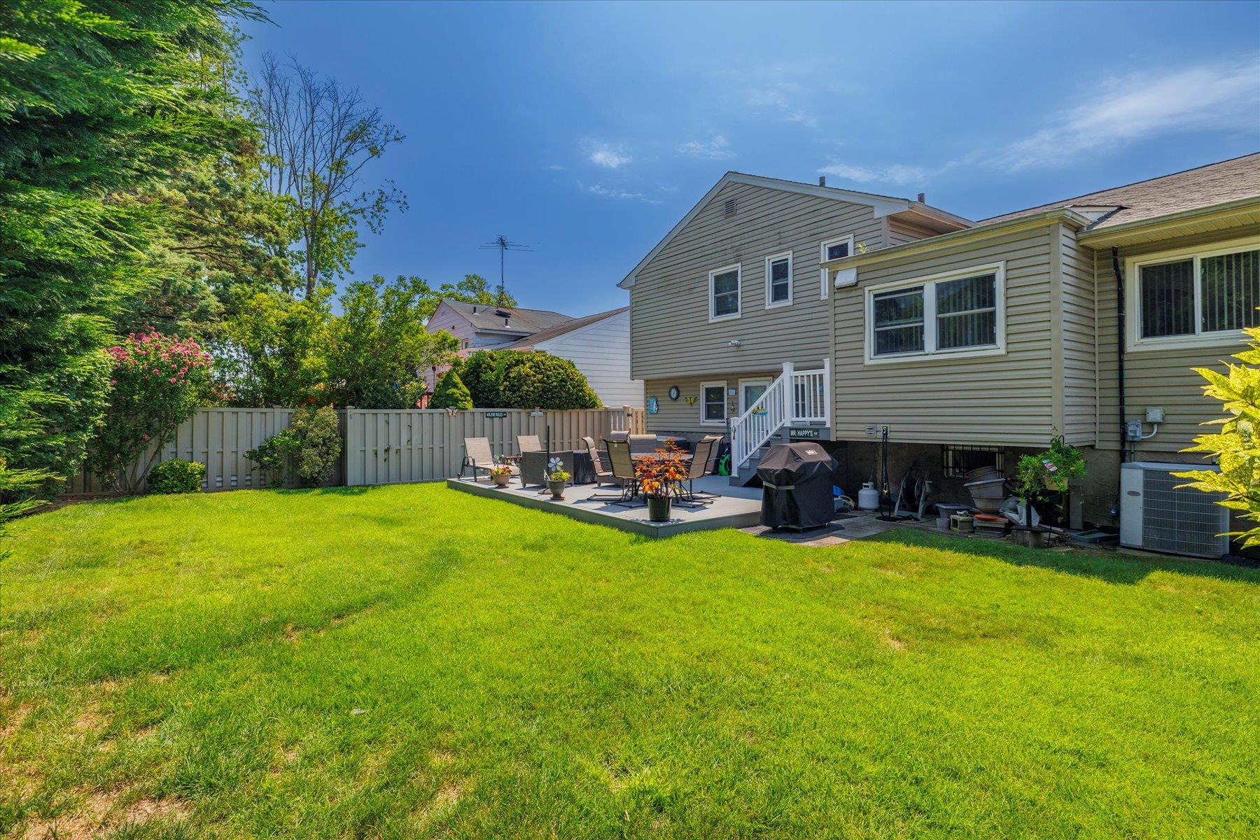 689 Allwyn Street, Baldwin, NY 11510