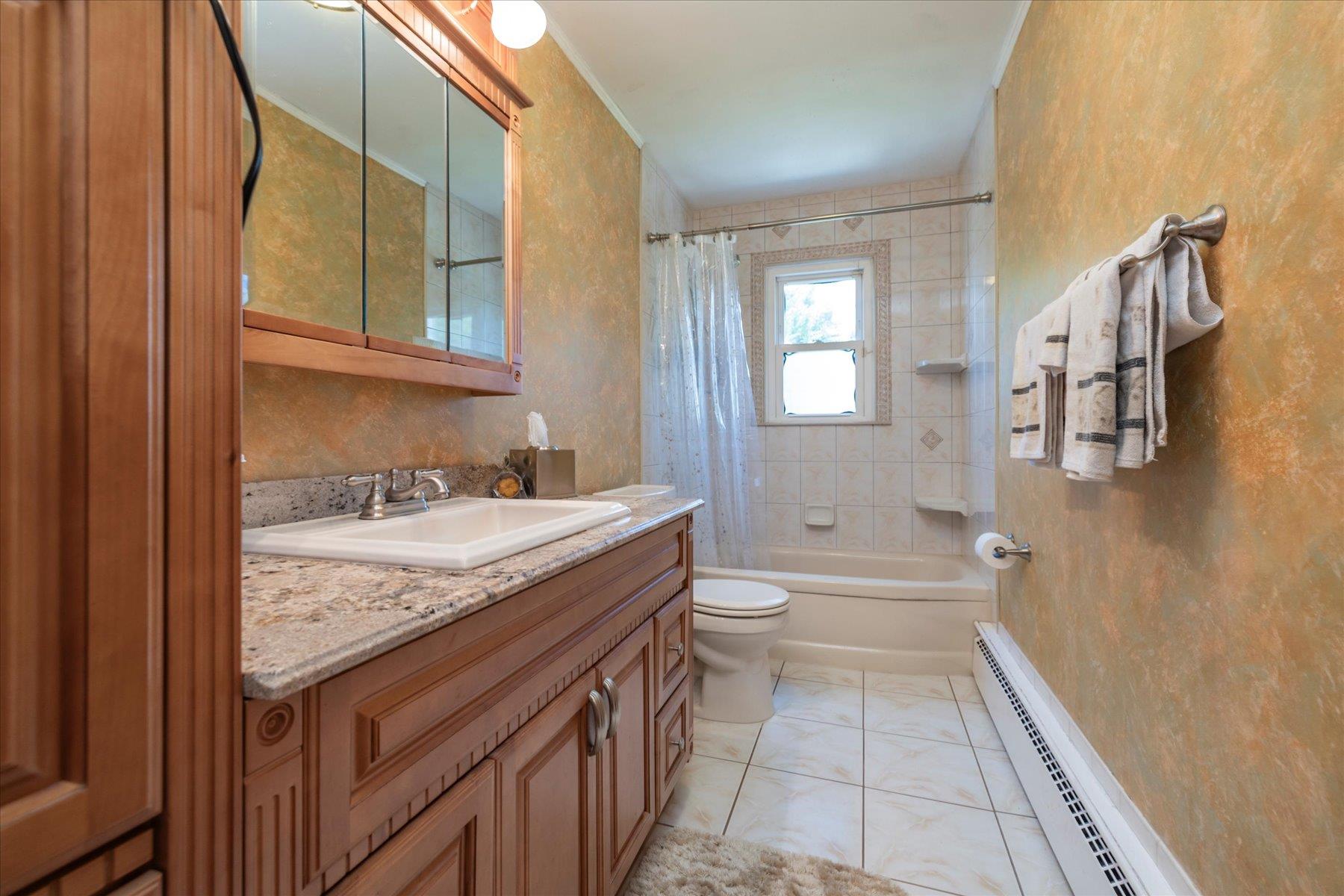 689 Allwyn Street, Baldwin, NY 11510