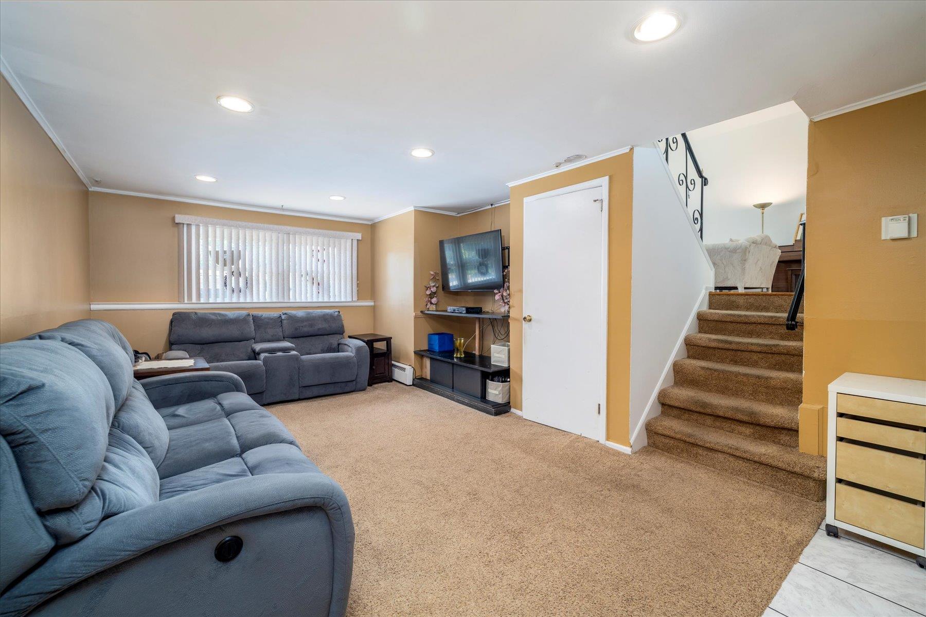 689 Allwyn Street, Baldwin, NY 11510