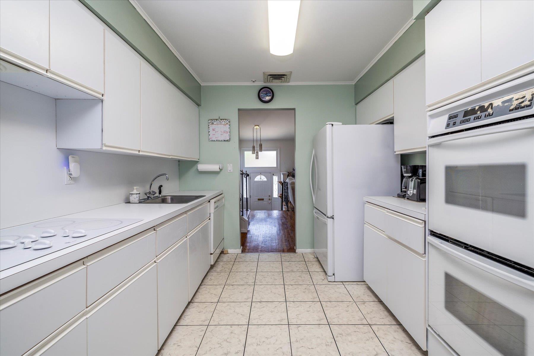 689 Allwyn Street, Baldwin, NY 11510