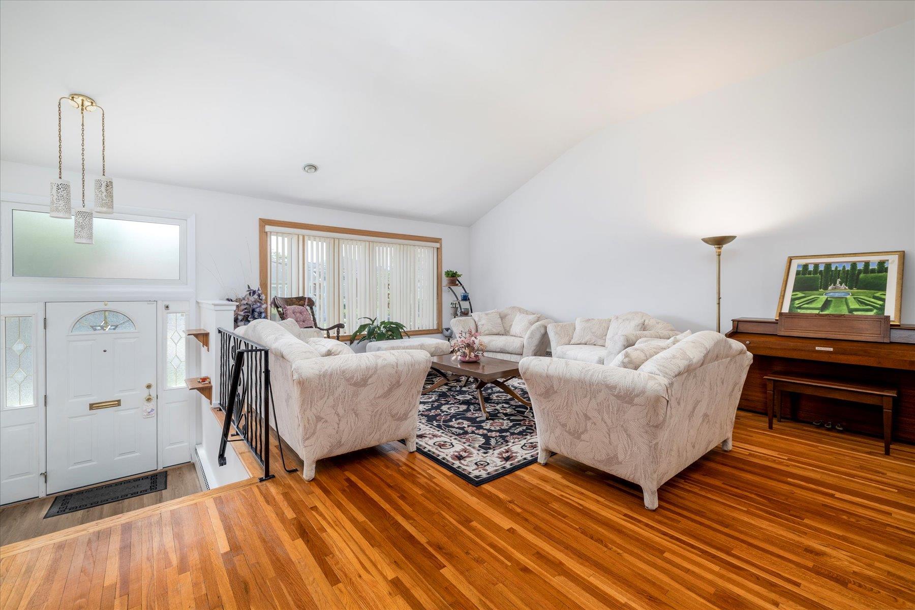 689 Allwyn Street, Baldwin, NY 11510