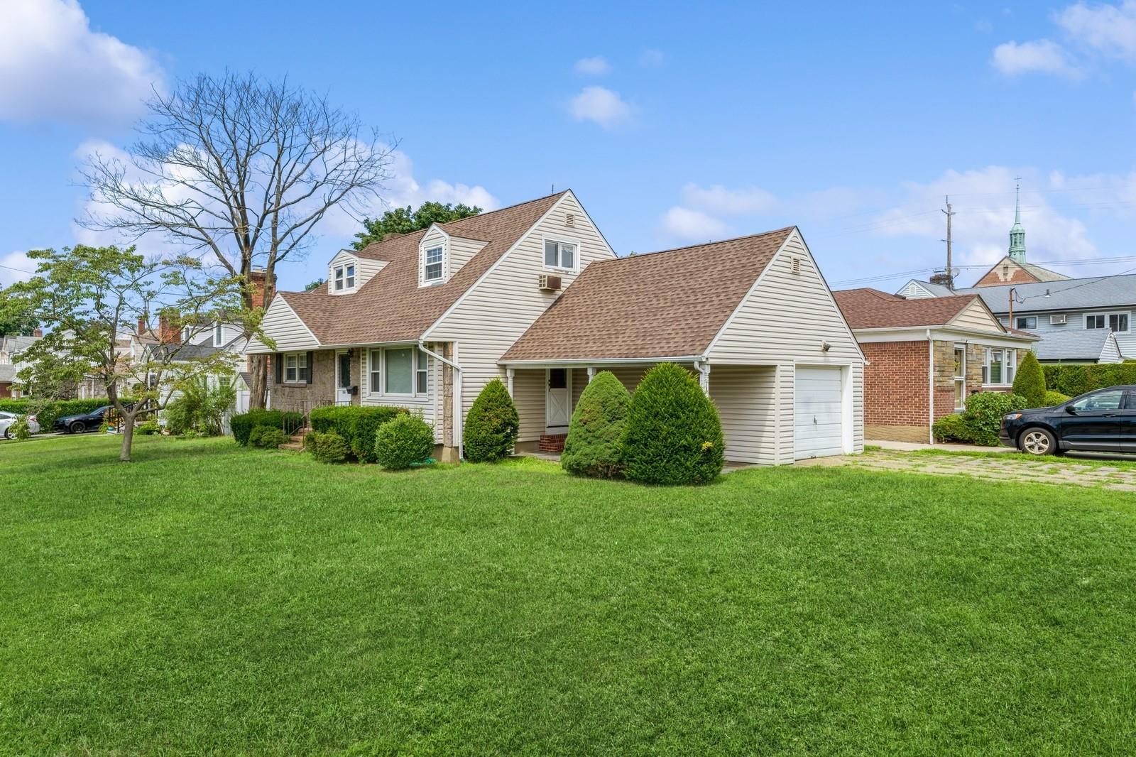 106 Bregman Avenue, New Hyde Park, NY 11040