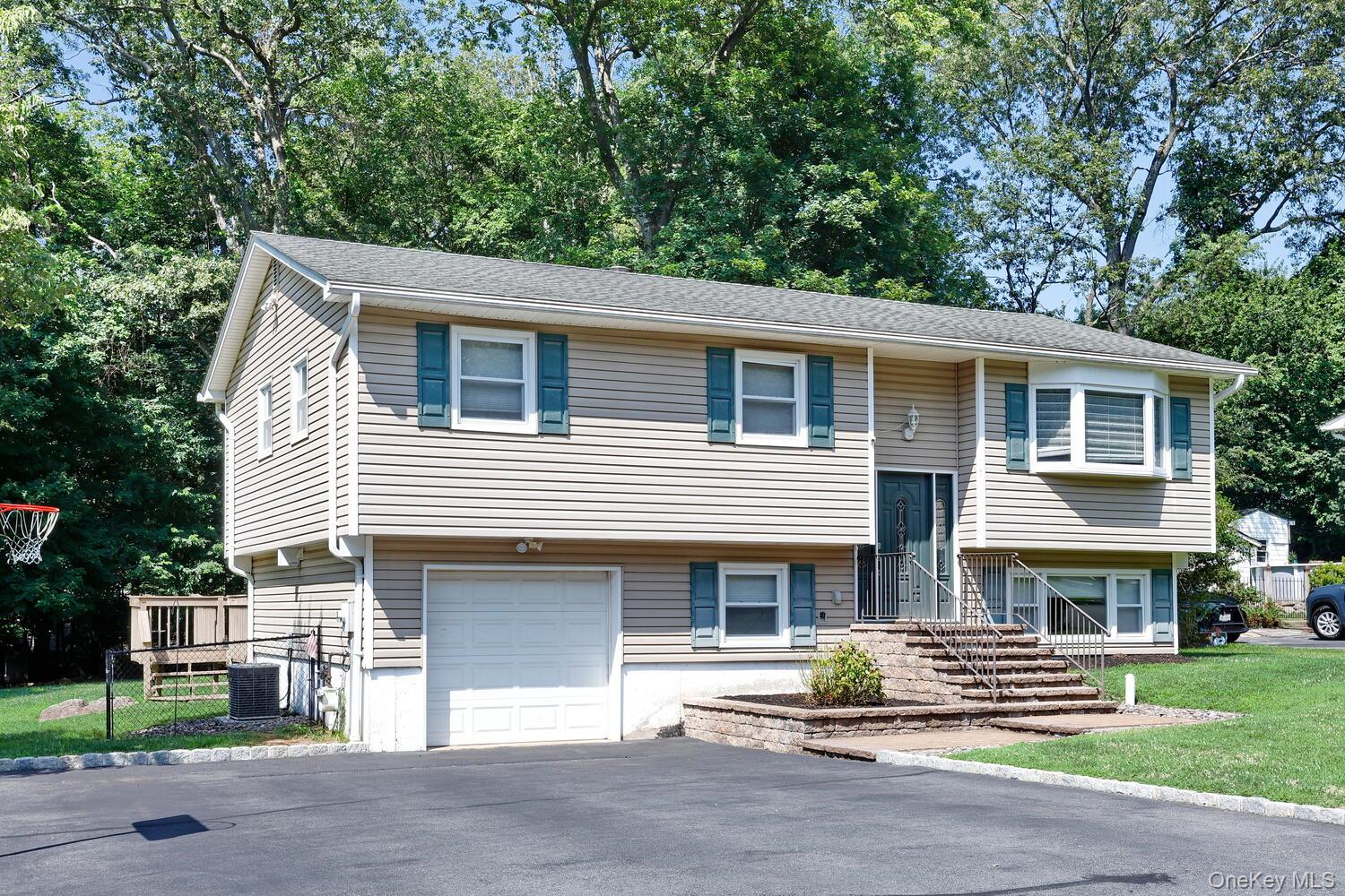 12 Sagamore Avenue, Suffern, NY 10901