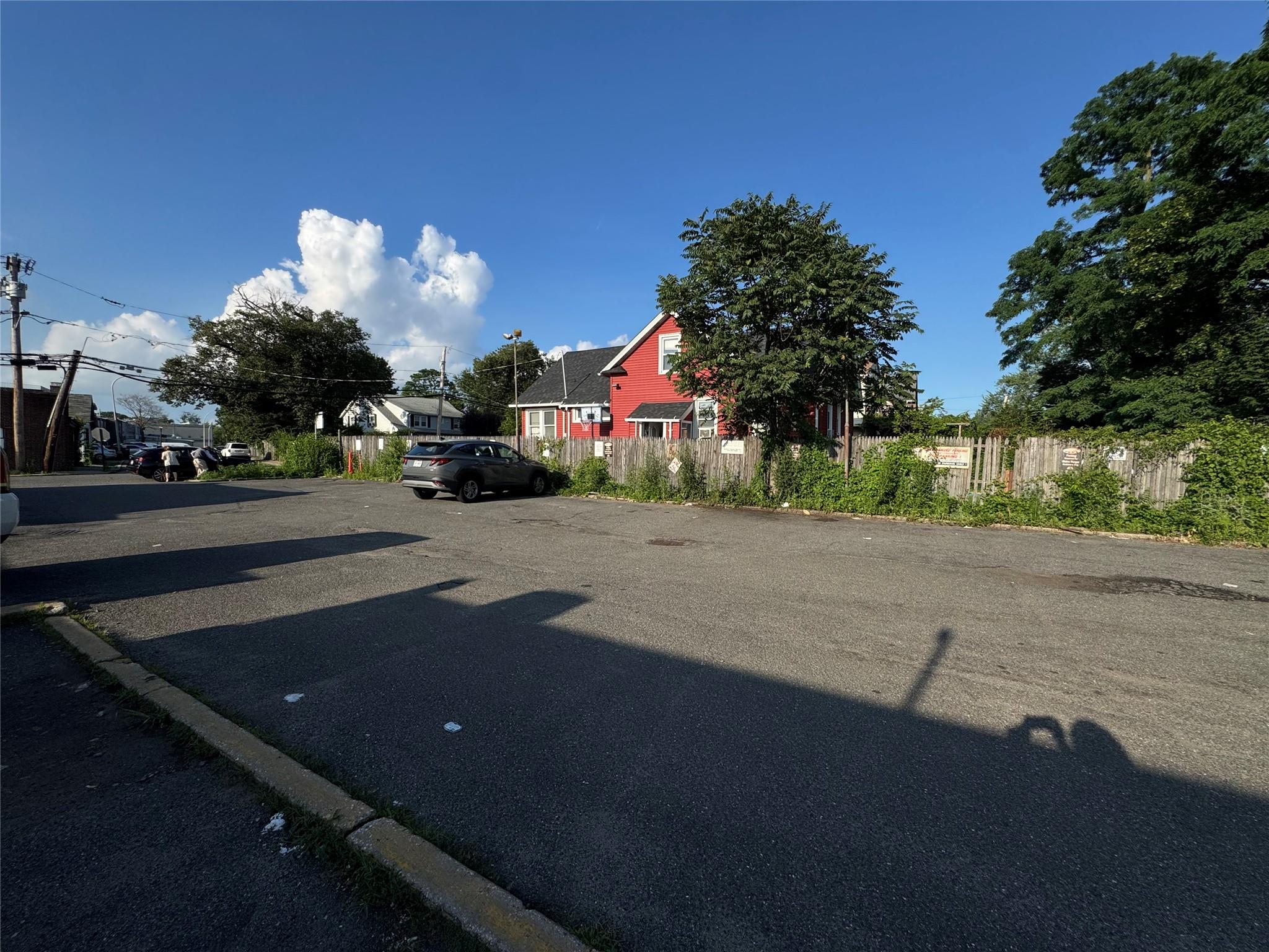 601 Middle Neck Road # A, Great Neck, NY 11023