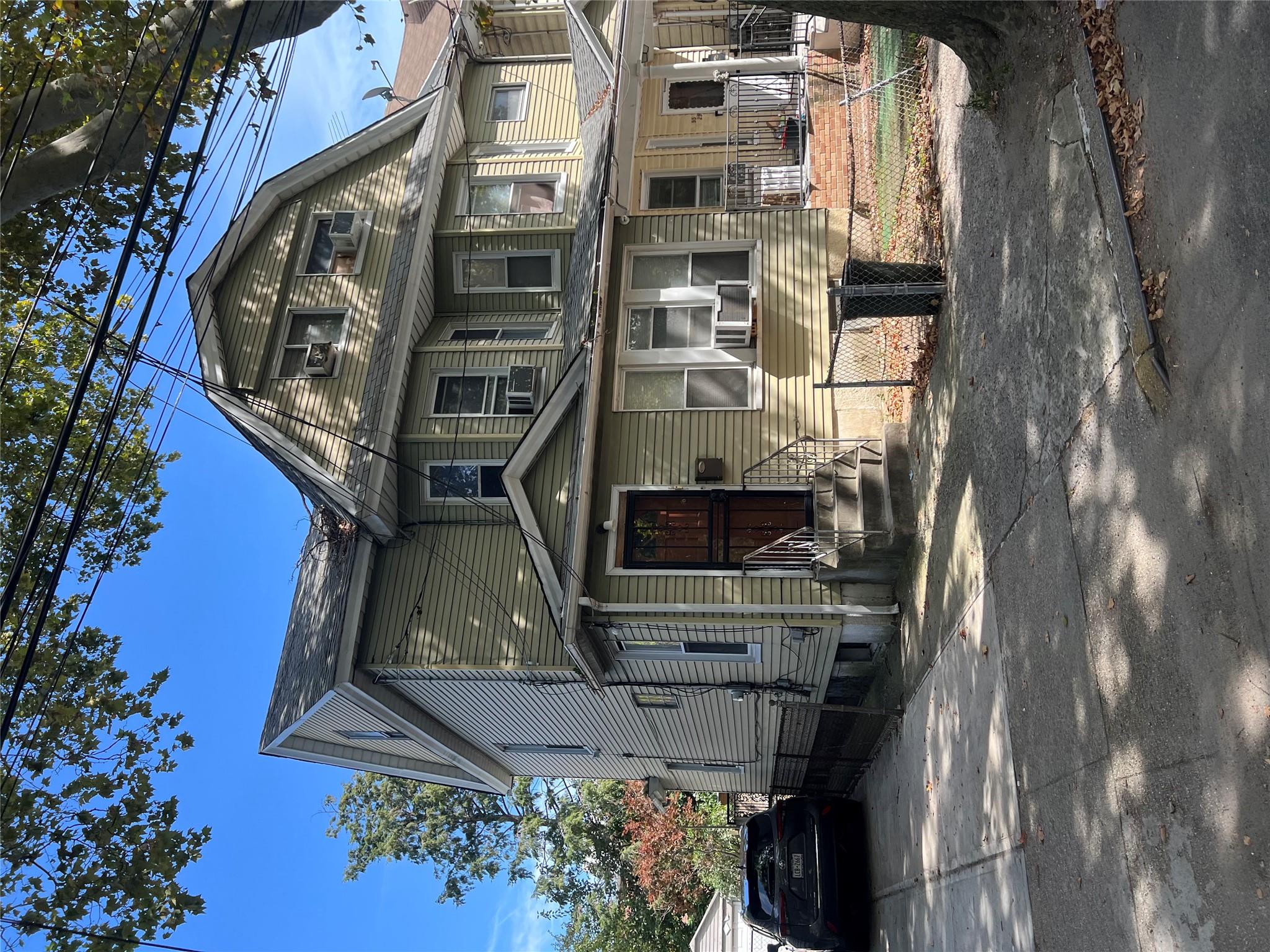 95-27 116 Street, Richmond Hill S., NY 11419