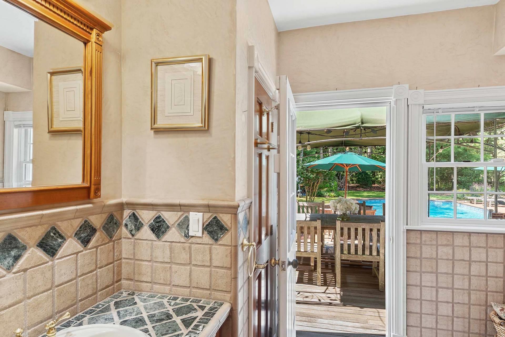 70 Talmage Farm Lane, East Hampton, NY 11937