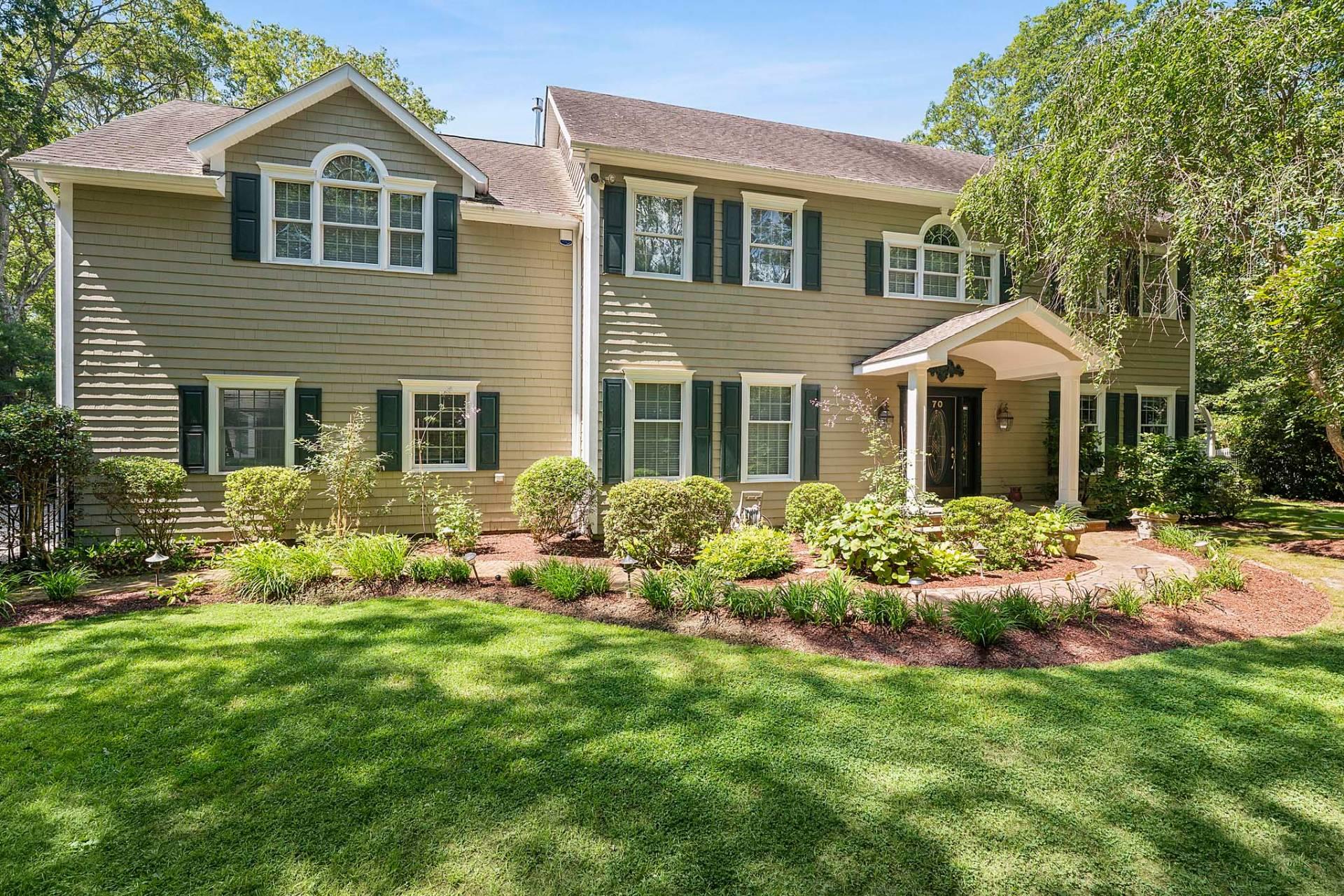 70 Talmage Farm Lane, East Hampton, NY 11937