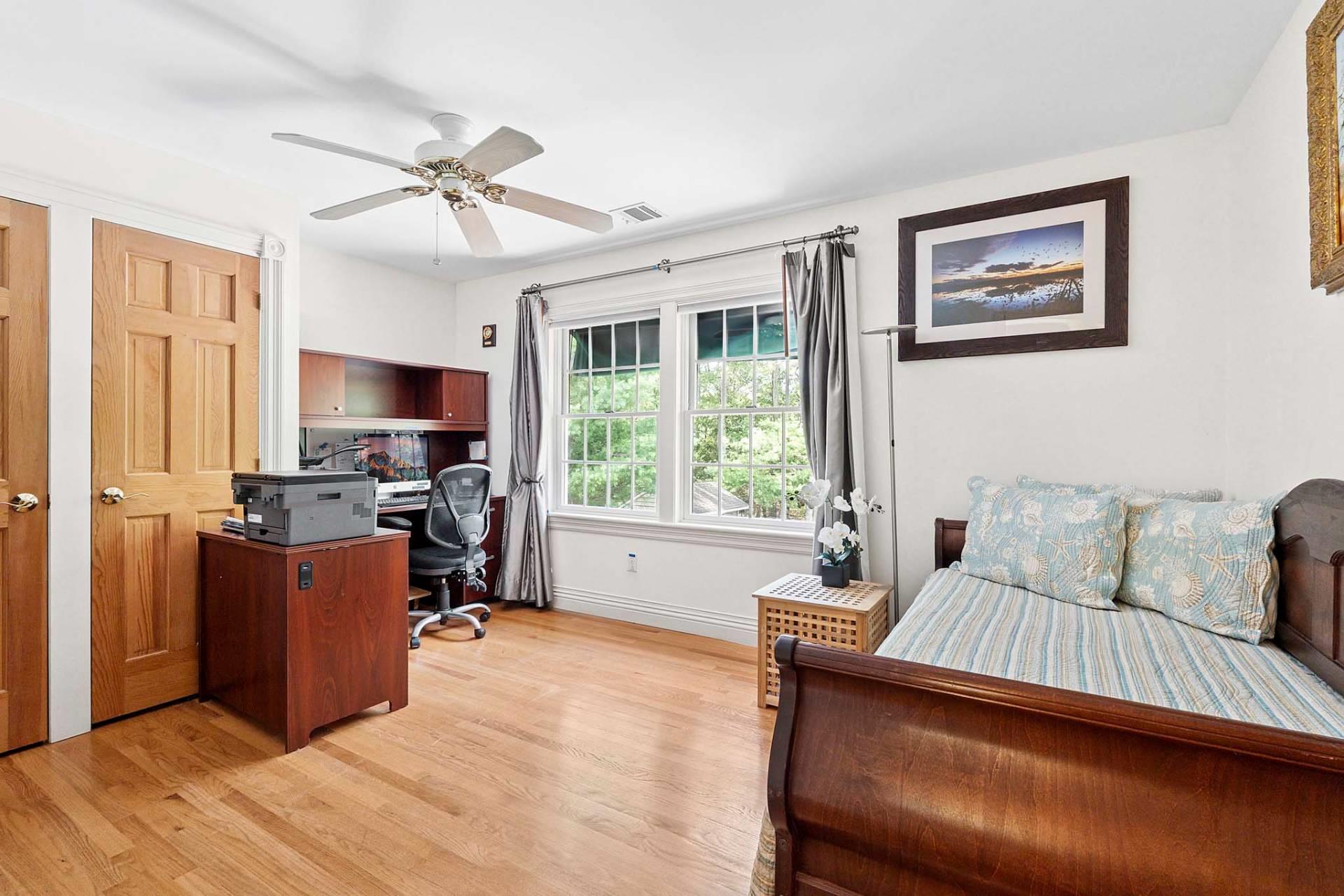 70 Talmage Farm Lane, East Hampton, NY 11937