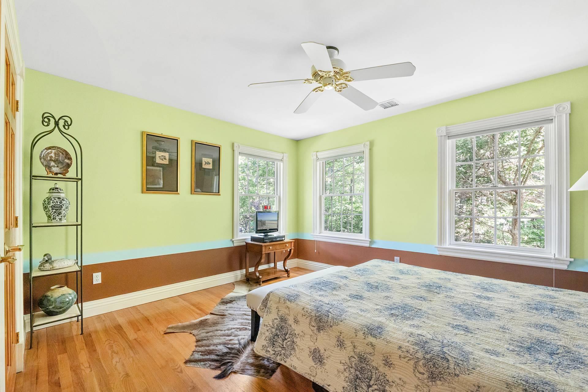 70 Talmage Farm Lane, East Hampton, NY 11937