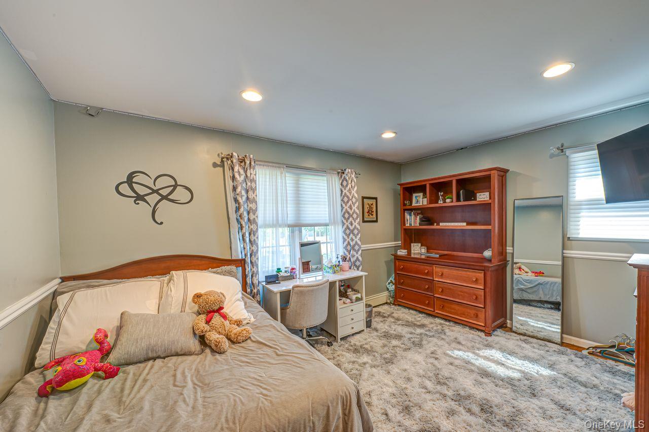 46 Plane Tree Lane, Saint James, NY 11780