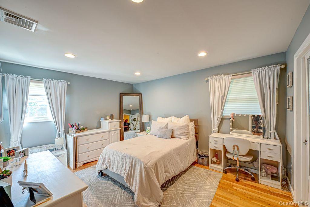 46 Plane Tree Lane, Saint James, NY 11780