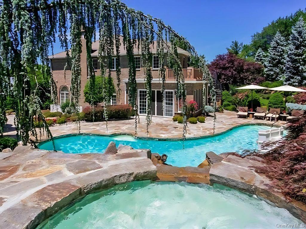 25 Pine Glen Drive, Blauvelt, NY 10913