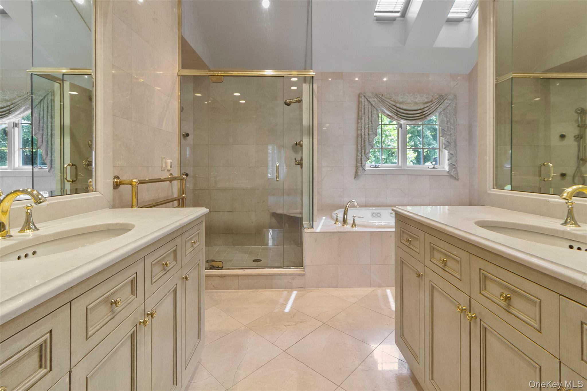 25 Pine Glen Drive, Blauvelt, NY 10913