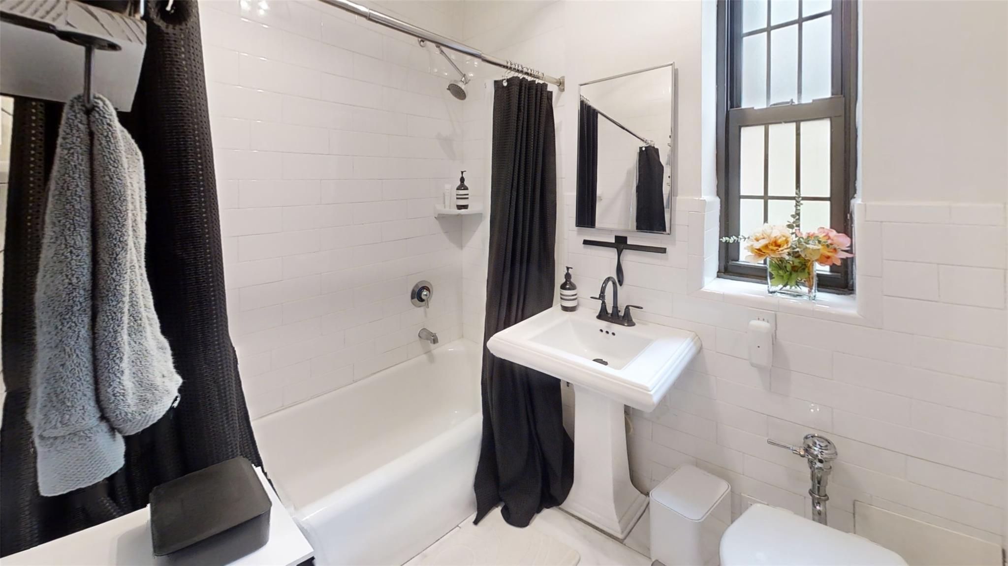 105 Garth Road # 4k, Scarsdale, NY 10583