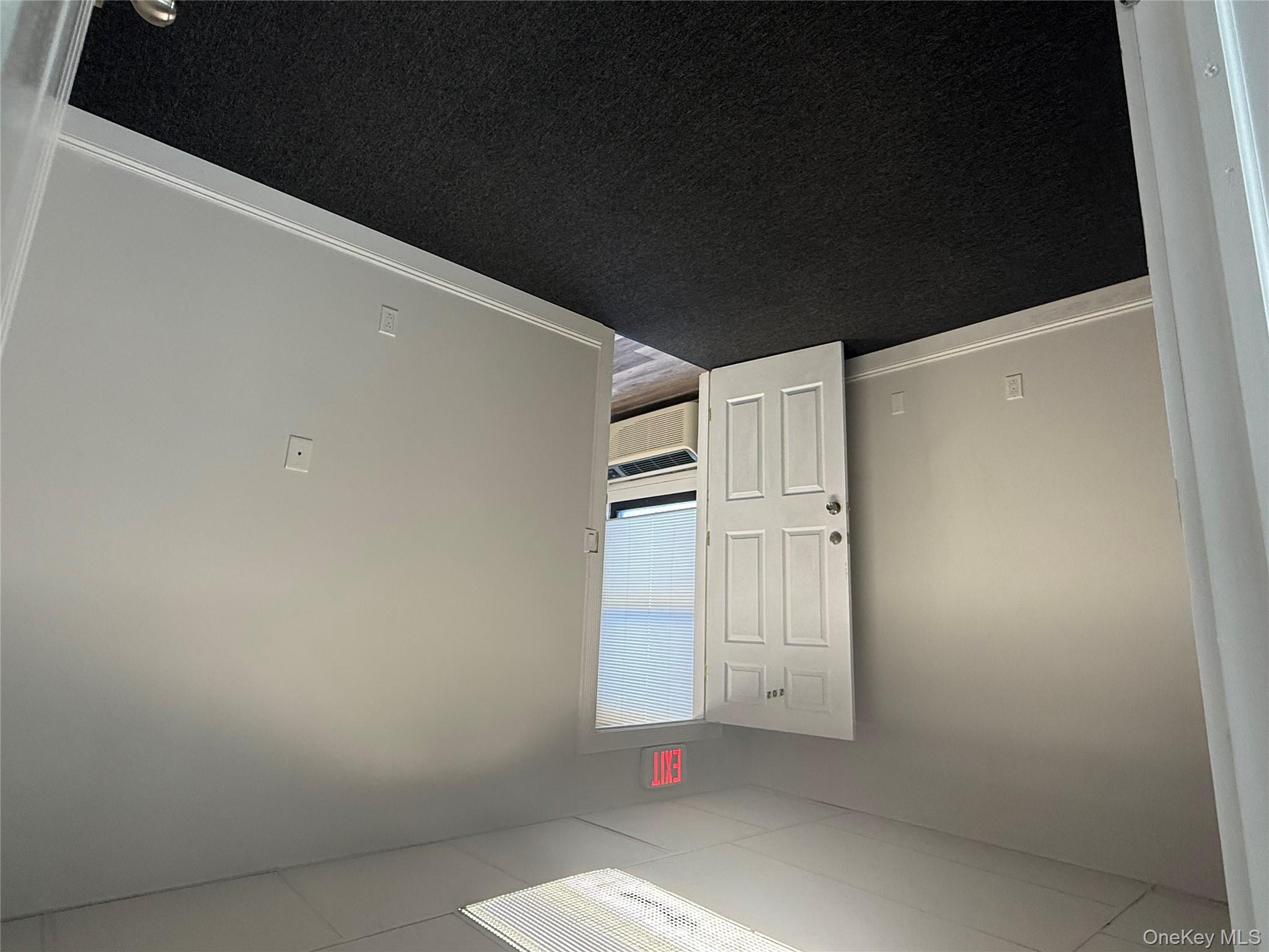 2042 N Country Road # 201/202, Wading River, NY 11792