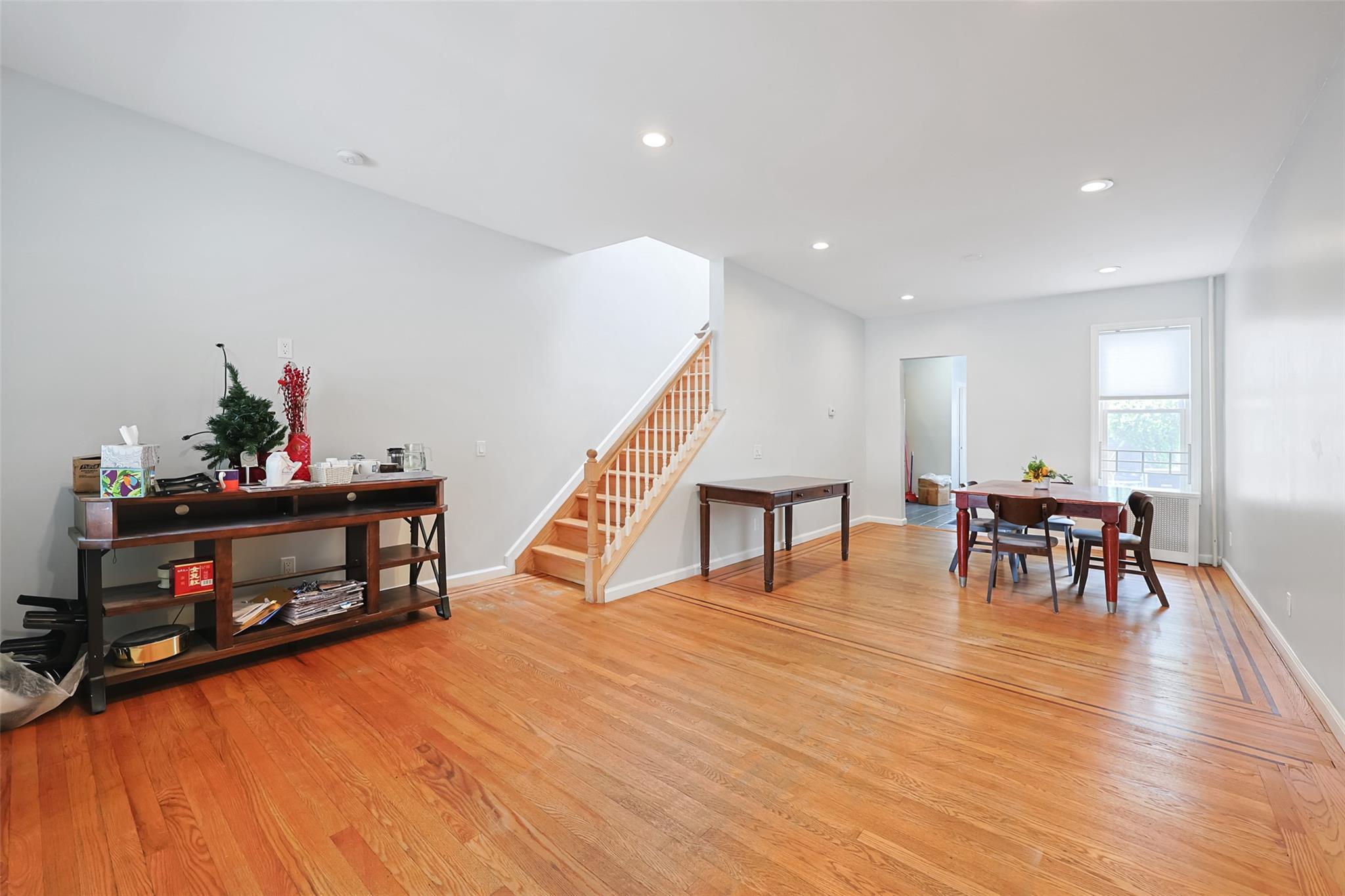 68-48 78th Street, Flushing, NY 11379