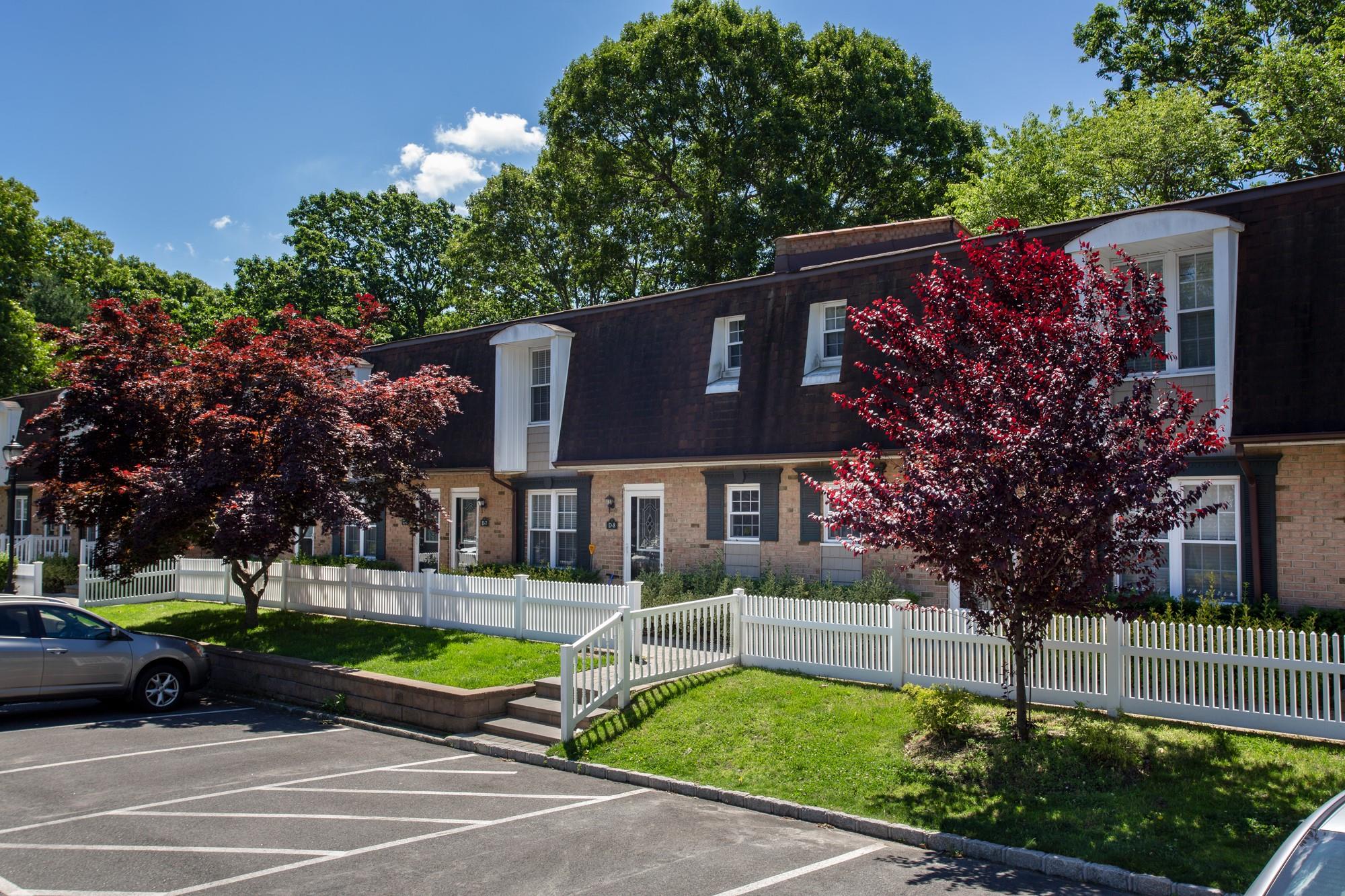 100 Villa D'est Drive # A-06, Coram, NY 11727