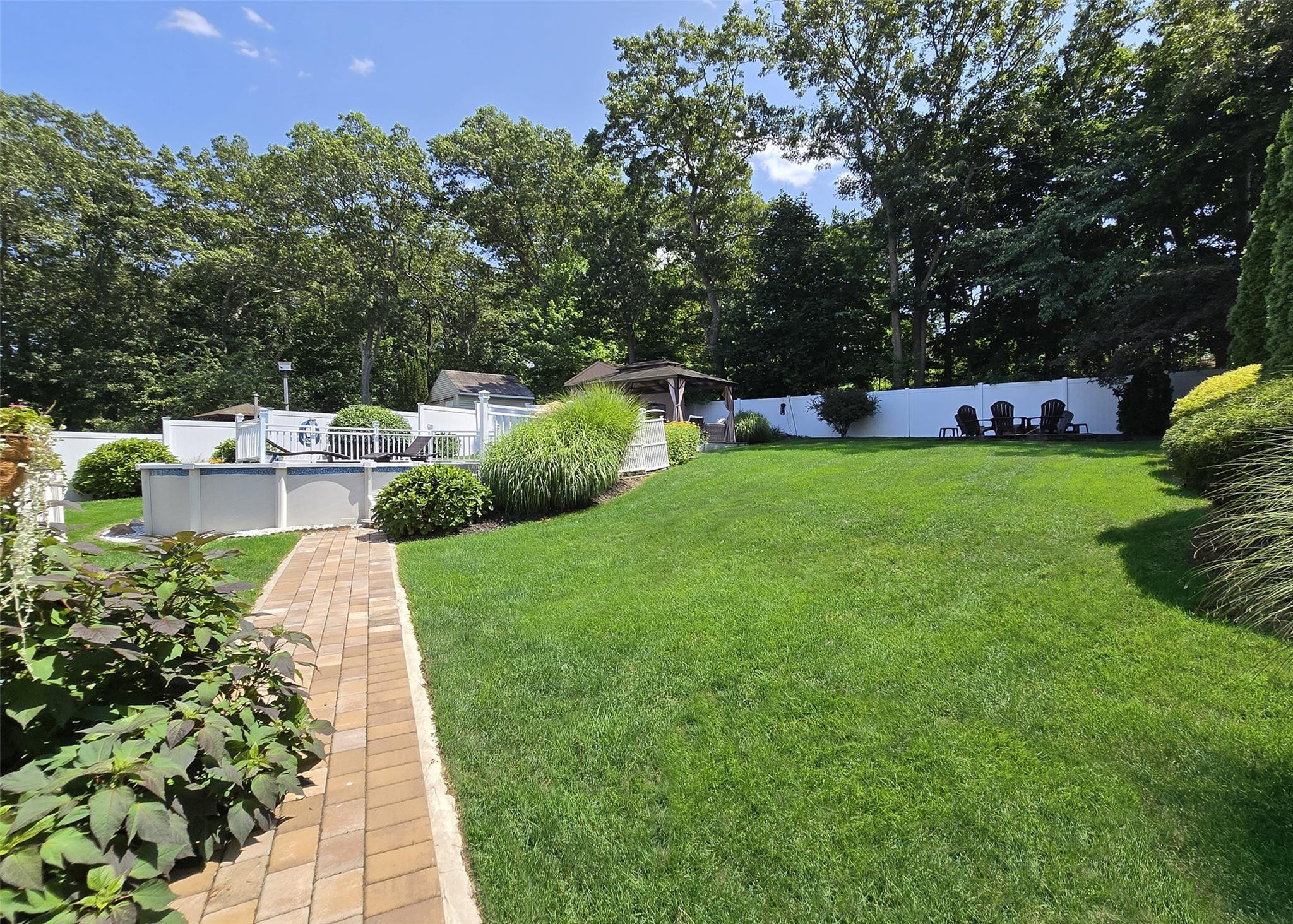 58 Seminole Street, Selden, NY 11784