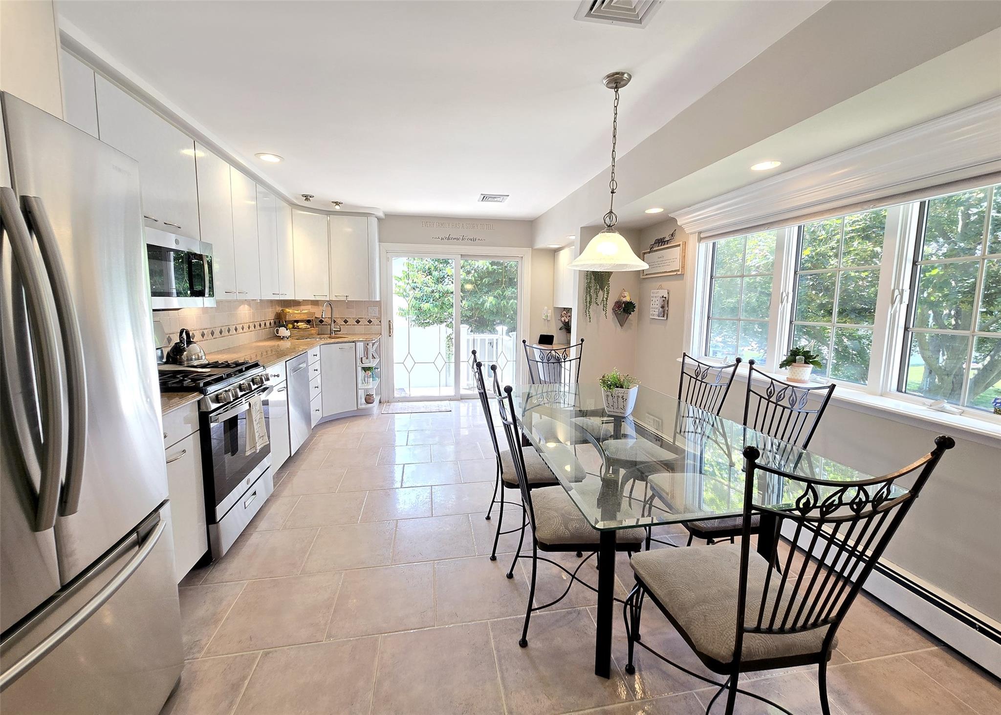 58 Seminole Street, Selden, NY 11784