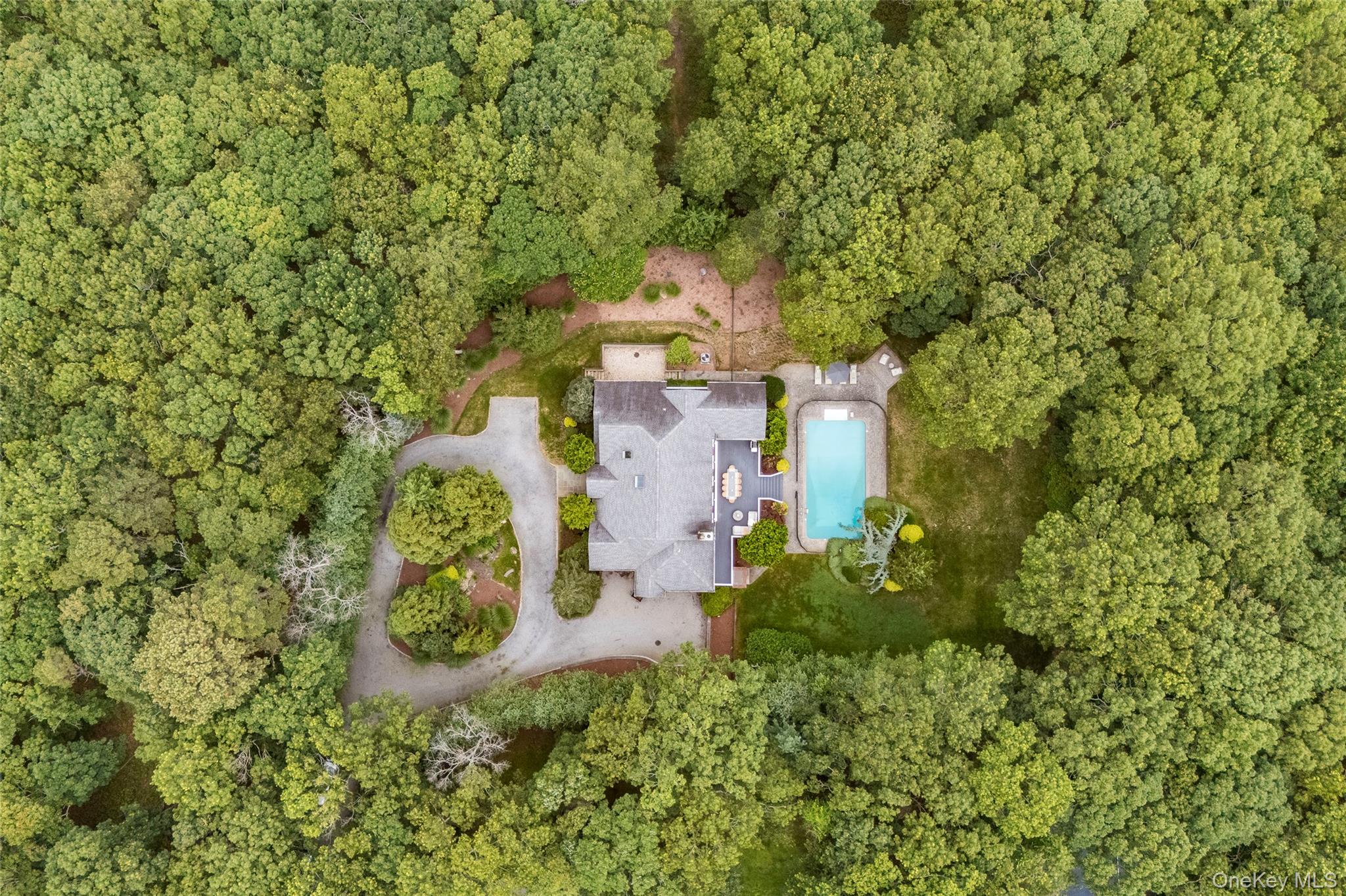 48 Douglas Court, Hampton Bays, NY 11946