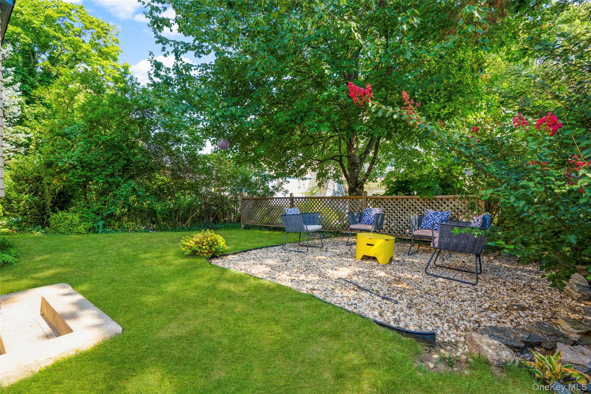 11 Cambridge Court, Larchmont, NY 10538