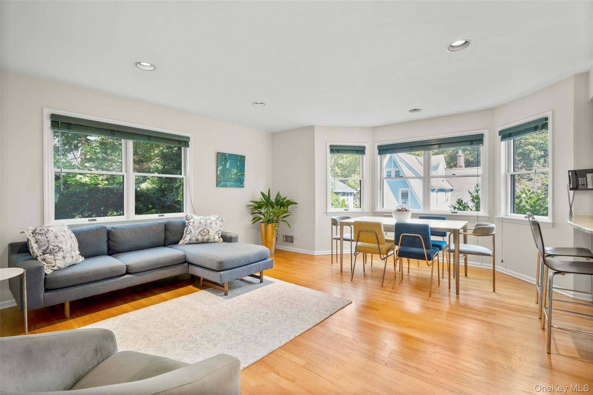 11 Cambridge Court, Larchmont, NY 10538