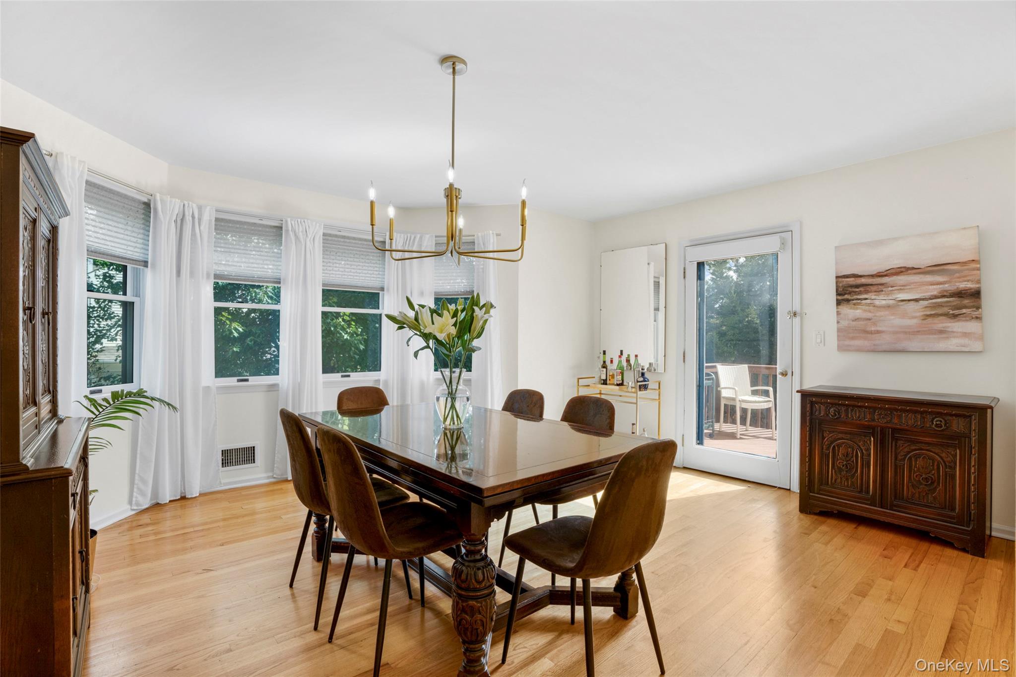 11 Cambridge Court, Larchmont, NY 10538