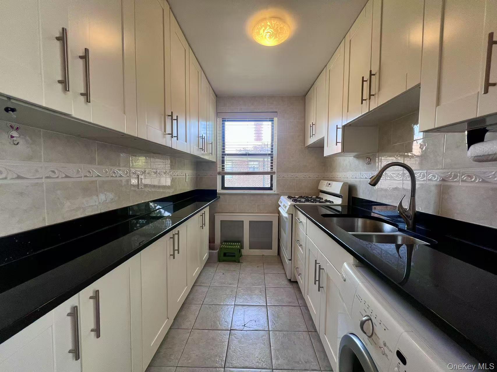 196-19 69th Avenue # 2, Fresh Meadows, NY 11365