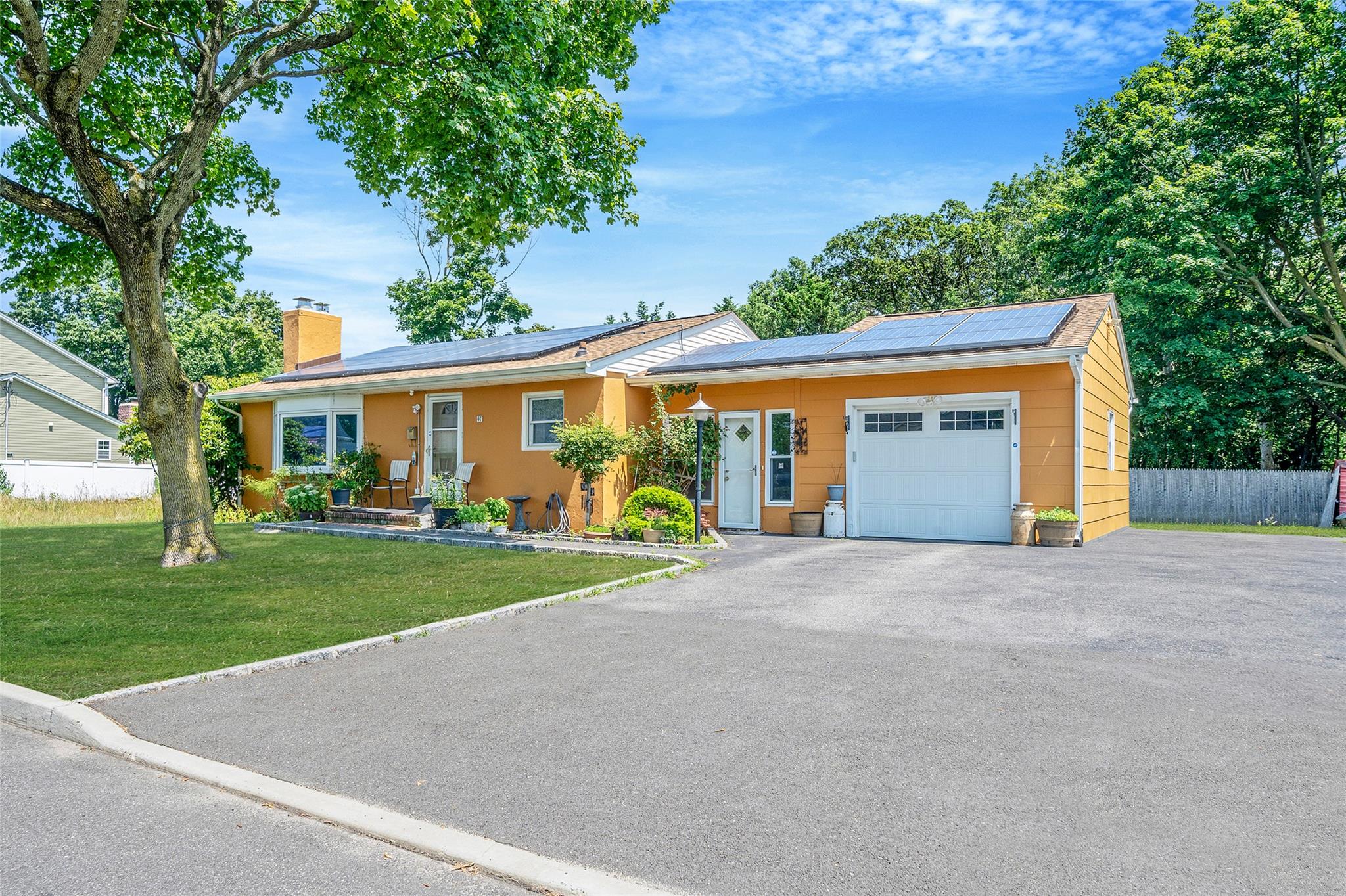 47 Prospect Place, Deer Park, NY 11729