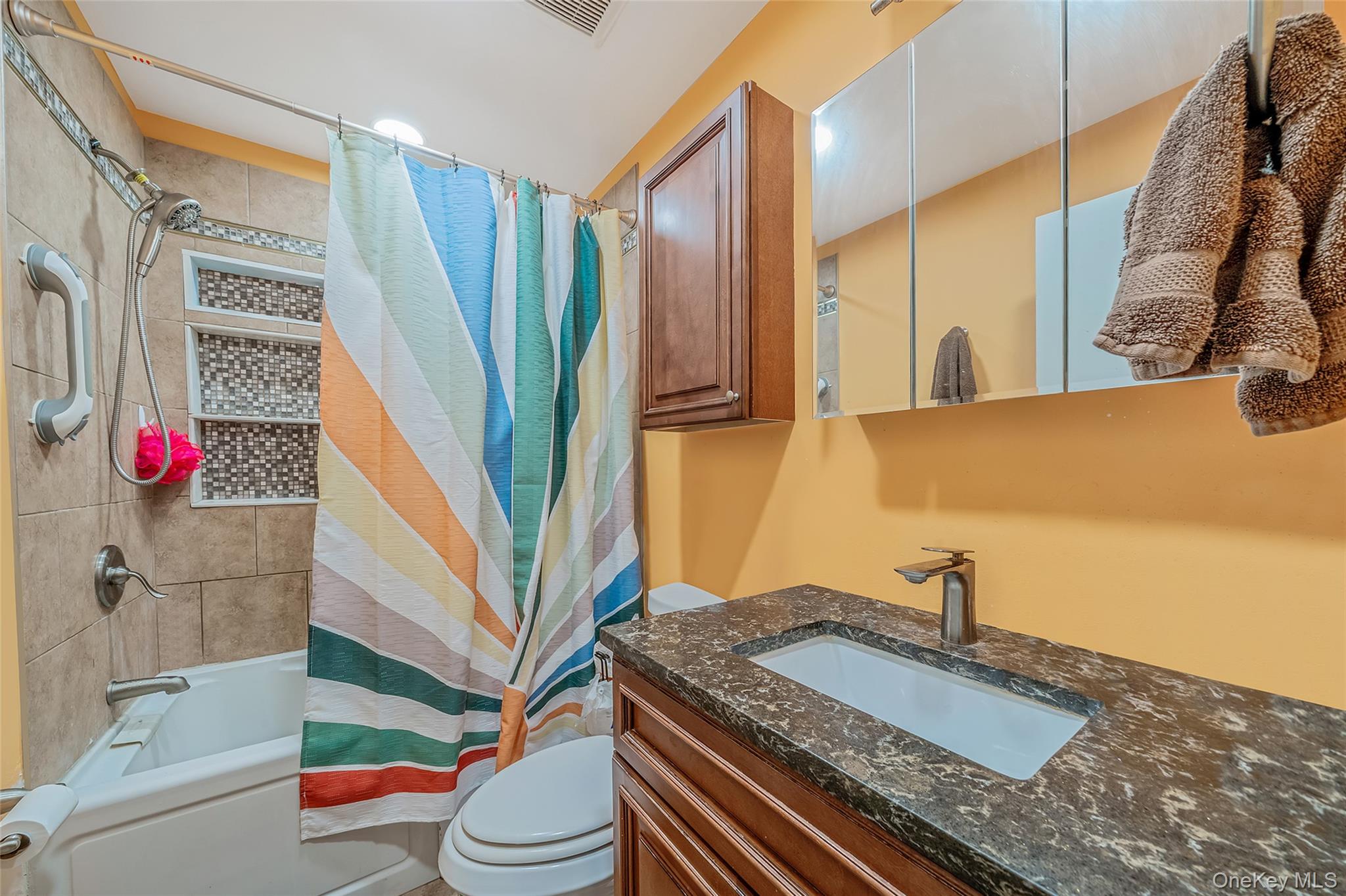 47 Prospect Place, Deer Park, NY 11729