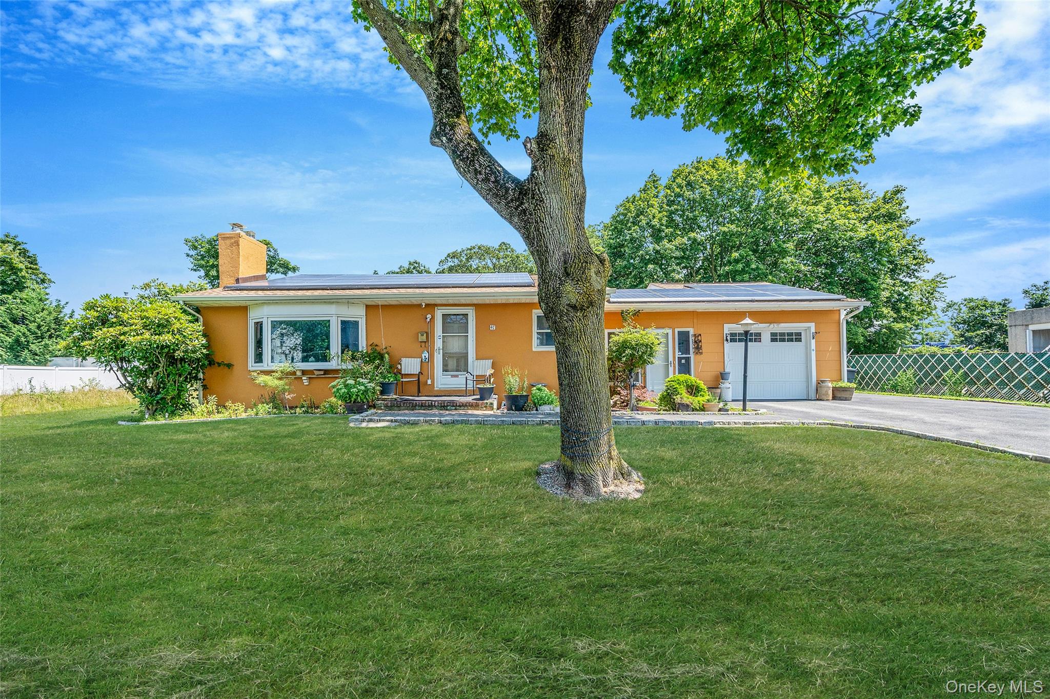 47 Prospect Place, Deer Park, NY 11729